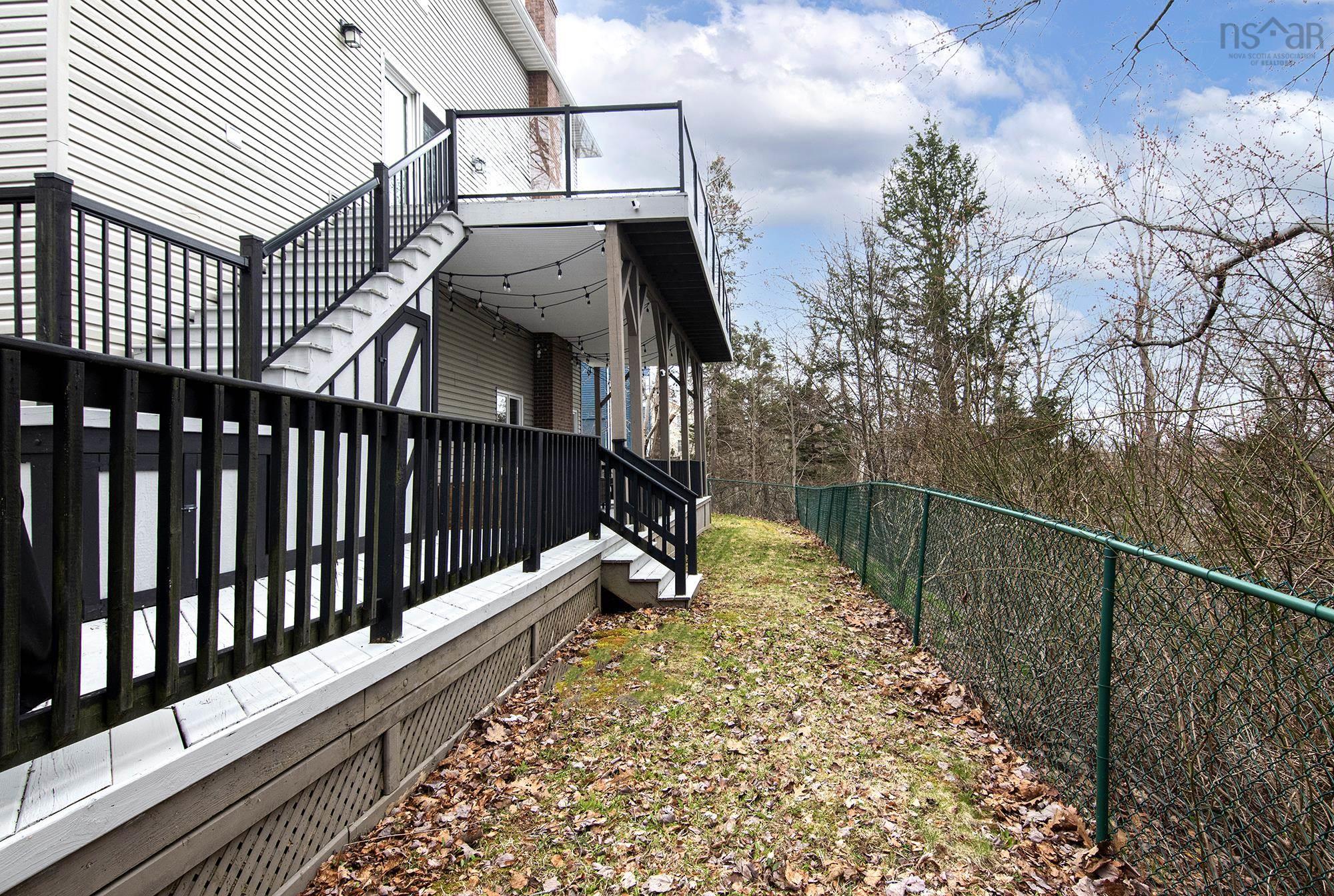 $1,215,000.00: 16 Armoyan Court, Bedford