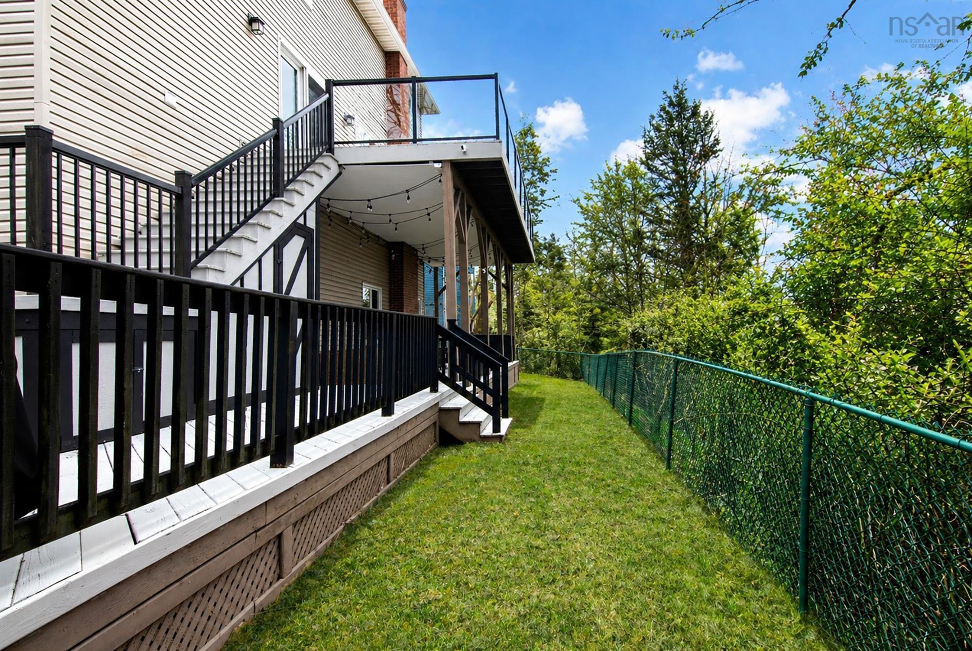 $1,215,000.00: 16 Armoyan Court, Bedford