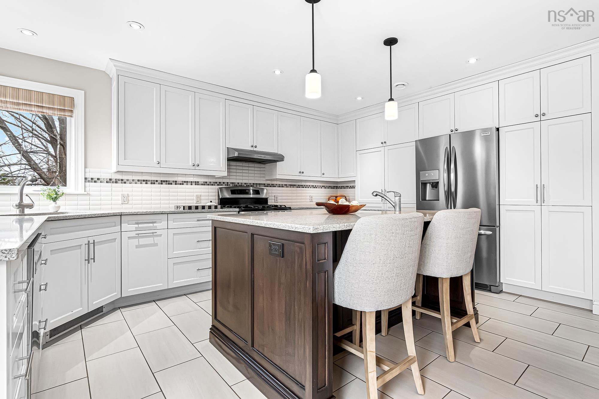 $1,215,000.00: 16 Armoyan Court, Bedford