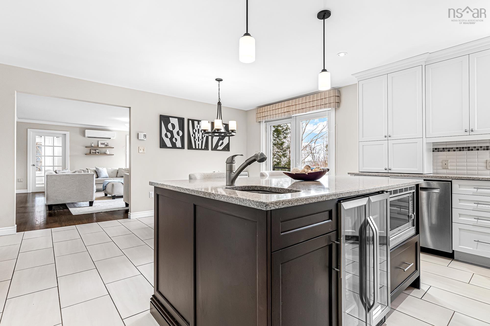 $1,215,000.00: 16 Armoyan Court, Bedford