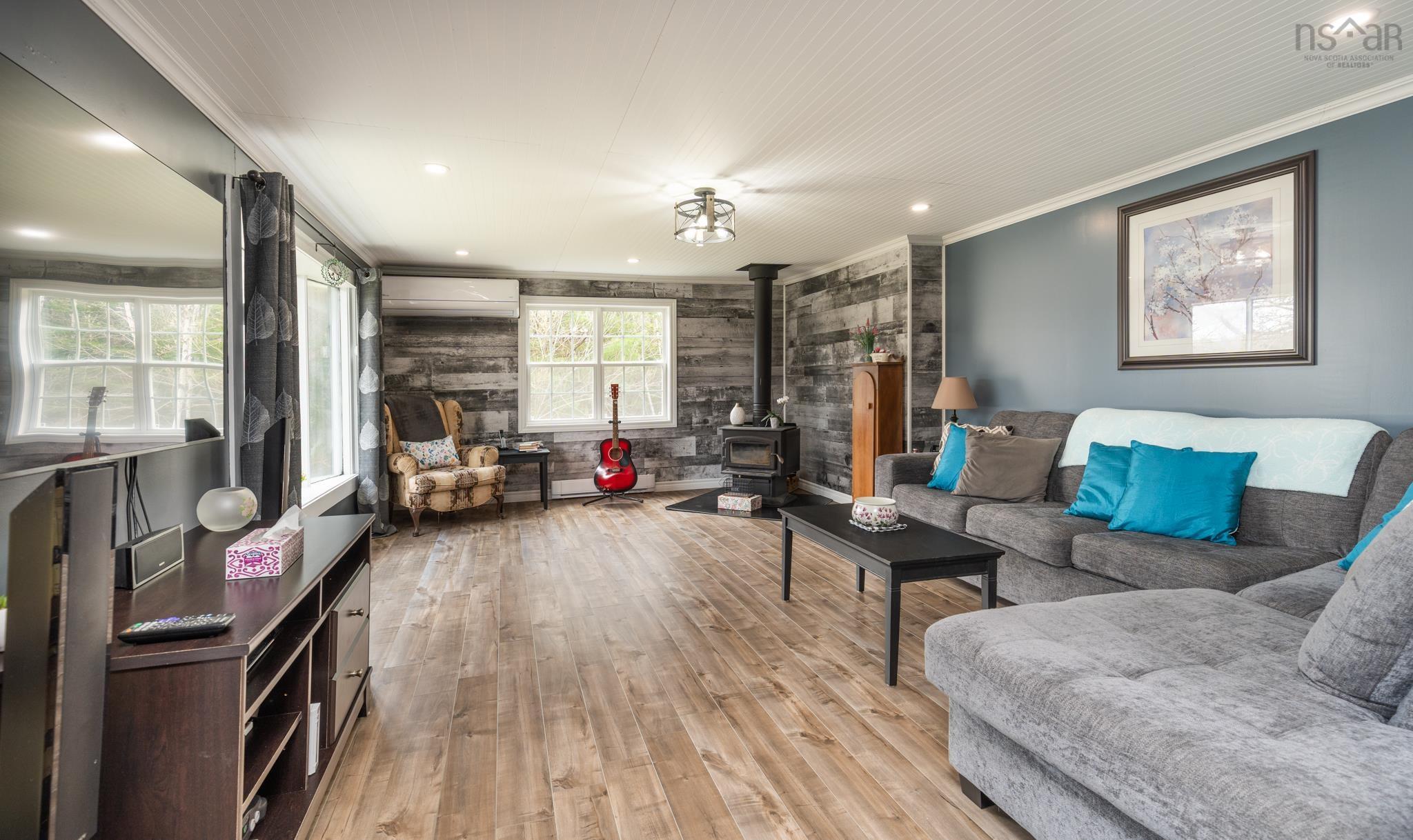 $349,900.00: 3559 Highway 340, Carleton
