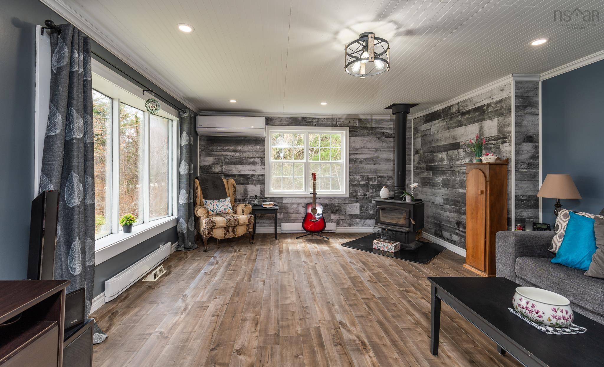 $349,900.00: 3559 Highway 340, Carleton