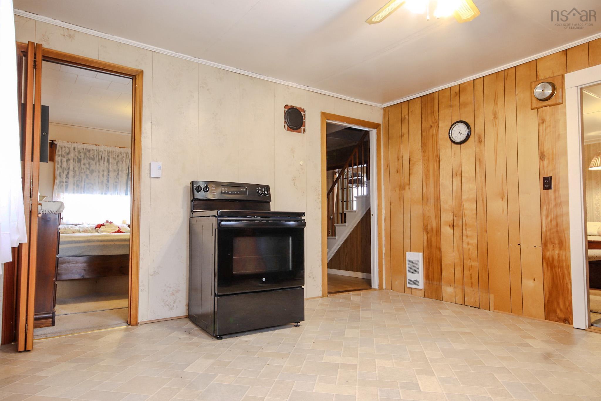 $249,000.00: 1359 Stoney Island Road, Stoney Island