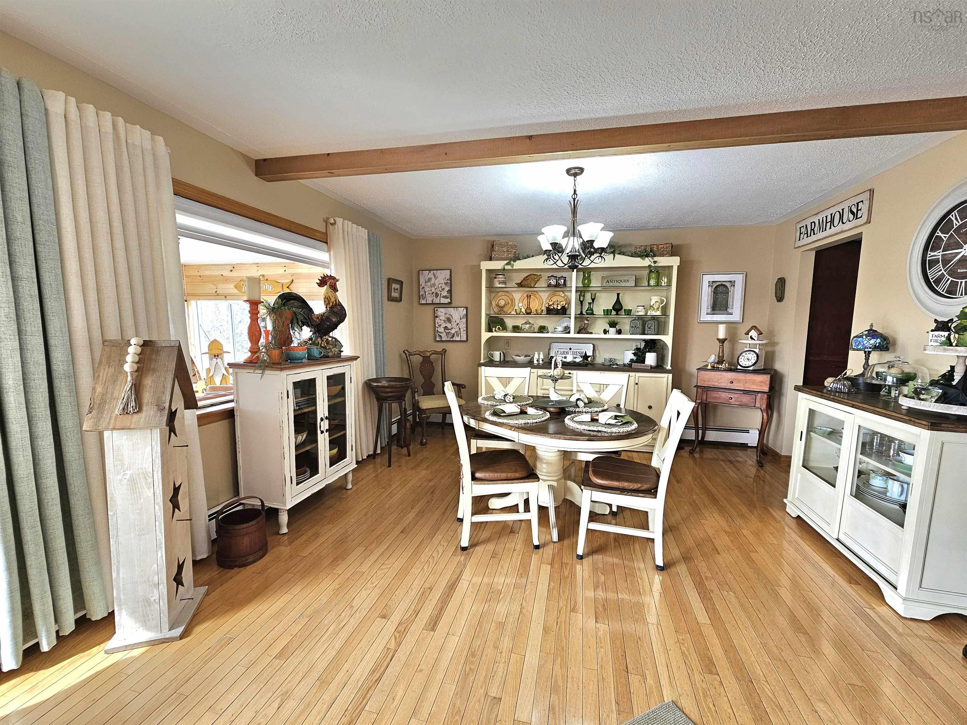 $379,900.00: 868 Highway 105, Boularderie East