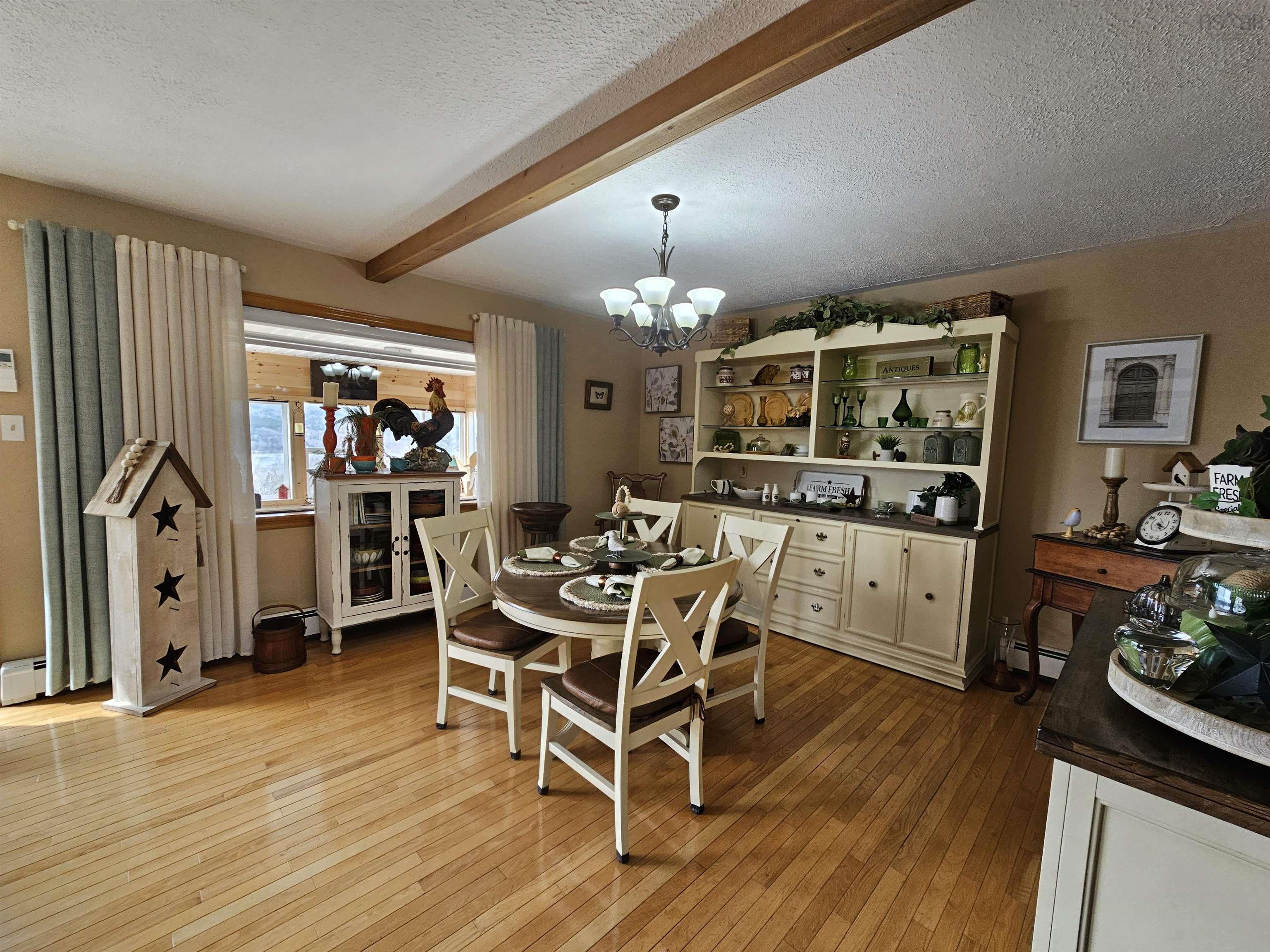 $379,900.00: 868 Highway 105, Boularderie East