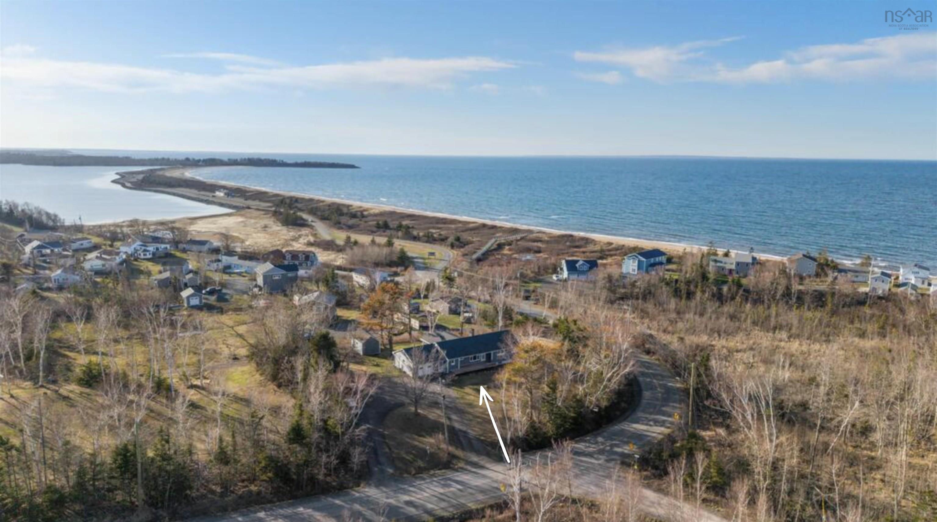$549,000.00: 6143 Little Harbour Road, Kings Head