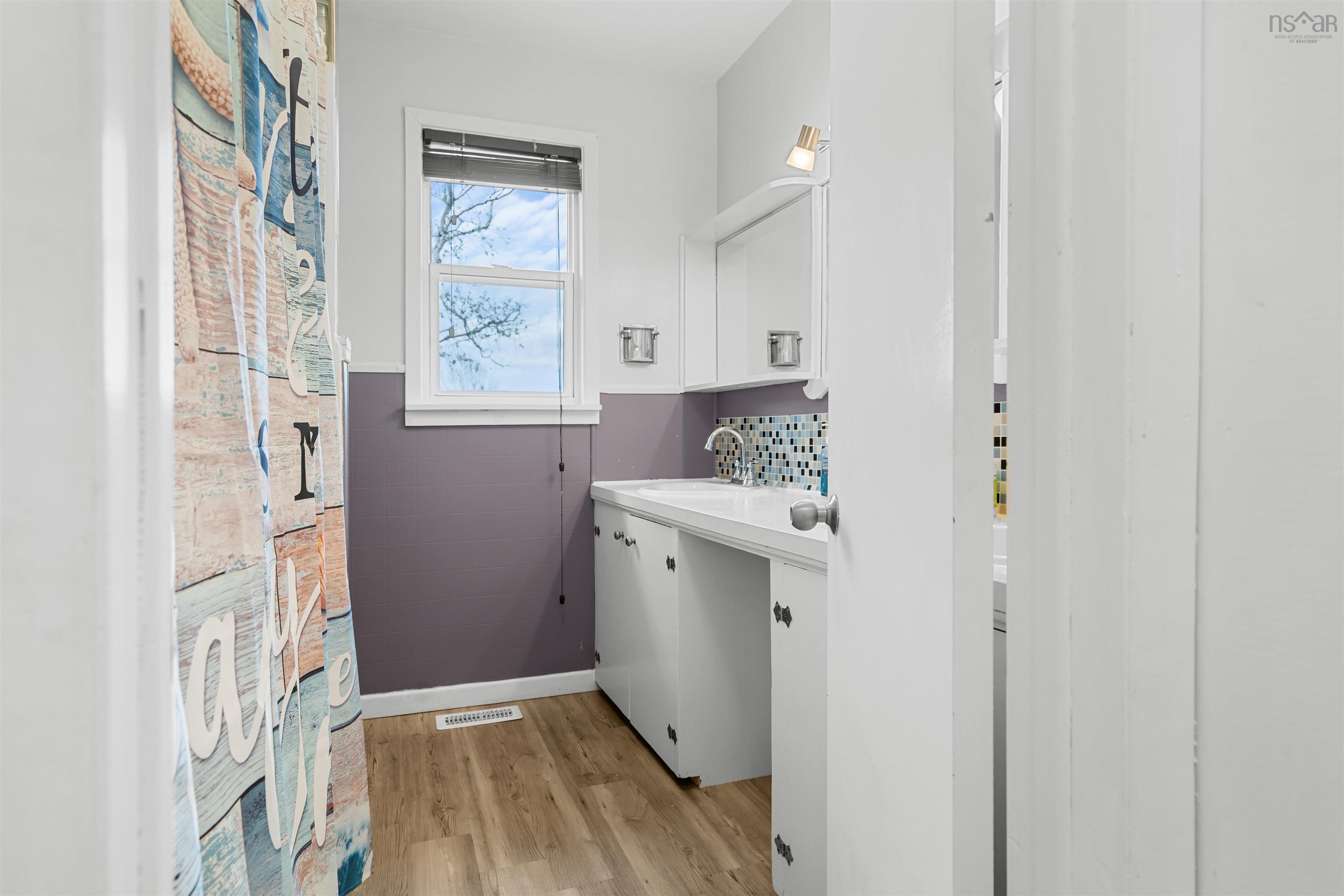 $579,000.00: 6143 Little Harbour Road, Kings Head