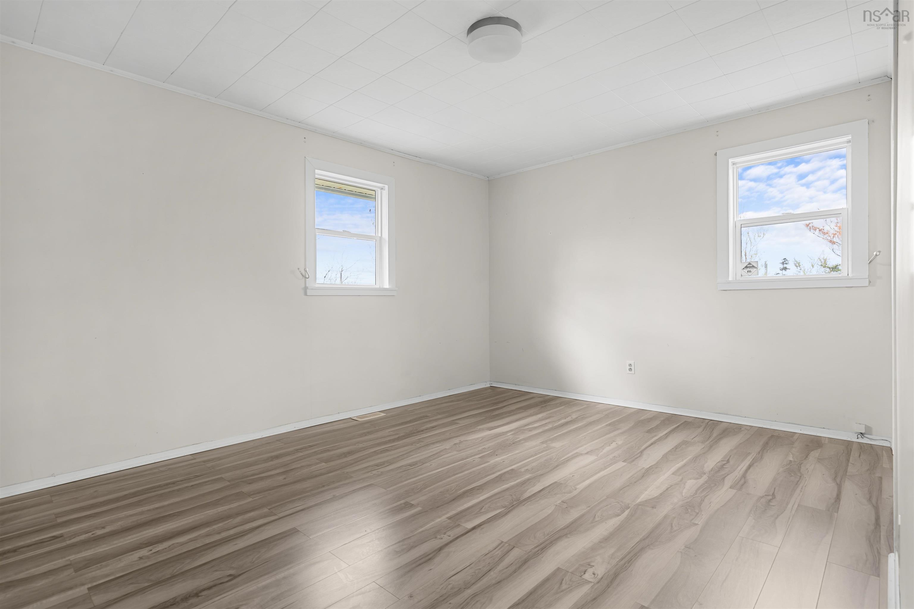$579,000.00: 6143 Little Harbour Road, Kings Head