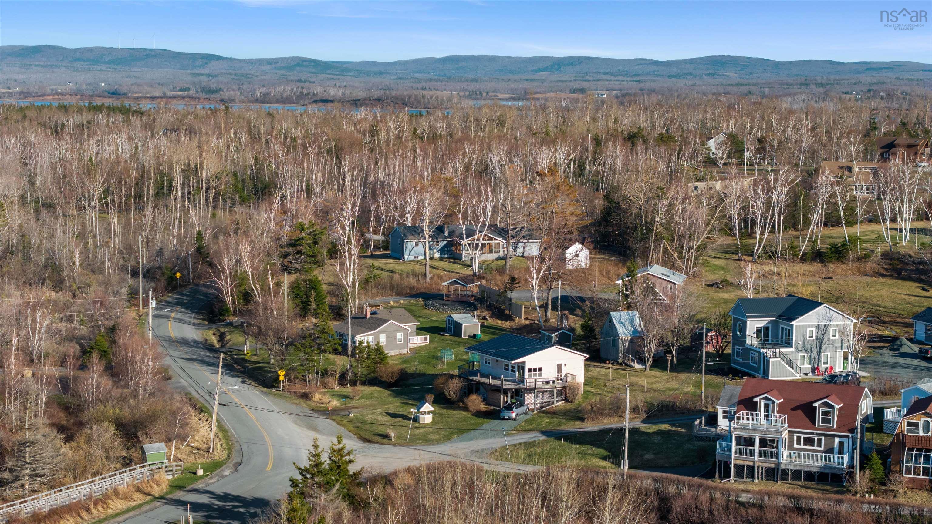 $549,000.00: 6143 Little Harbour Road, Kings Head