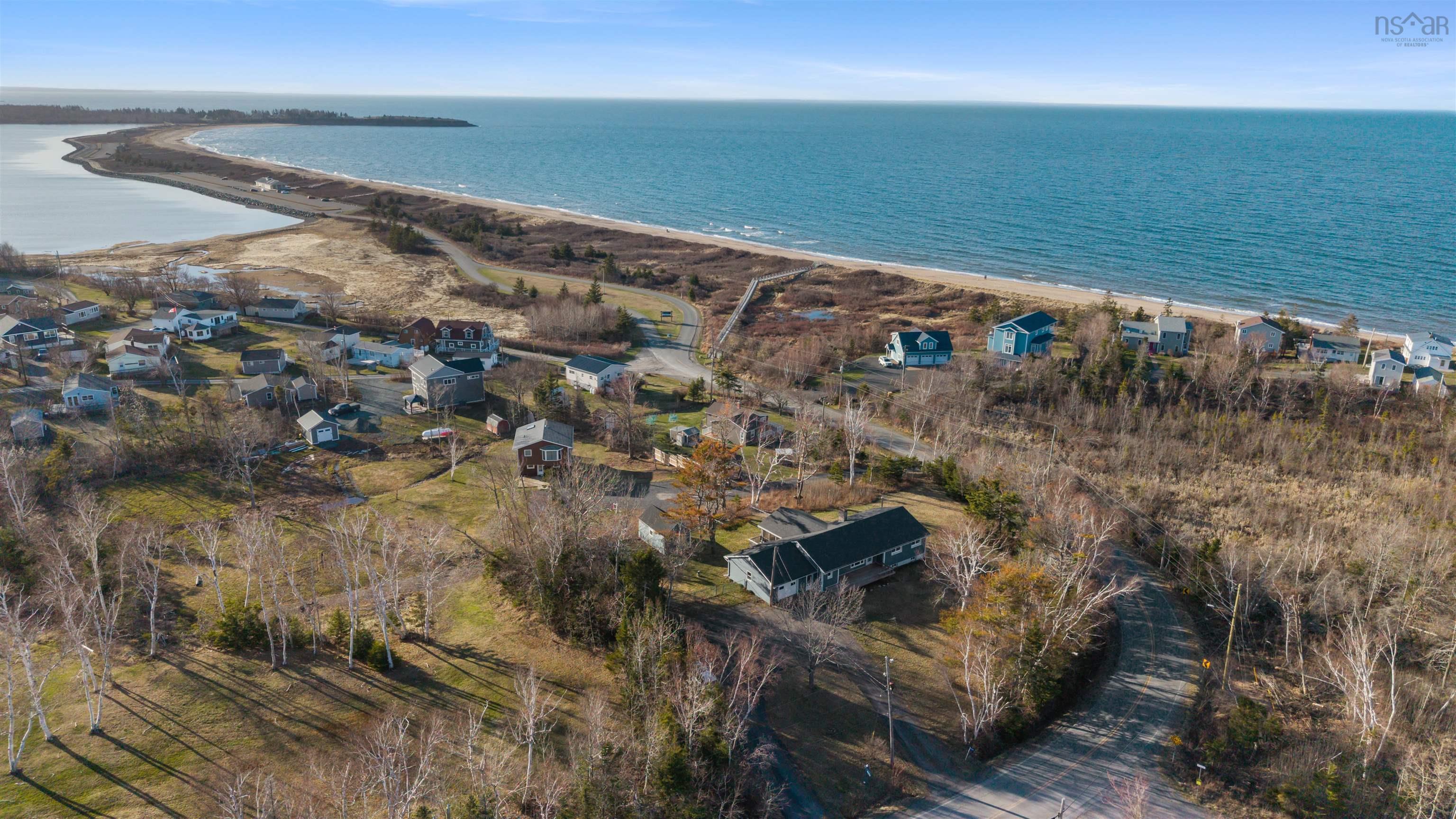 $549,000.00: 6143 Little Harbour Road, Kings Head