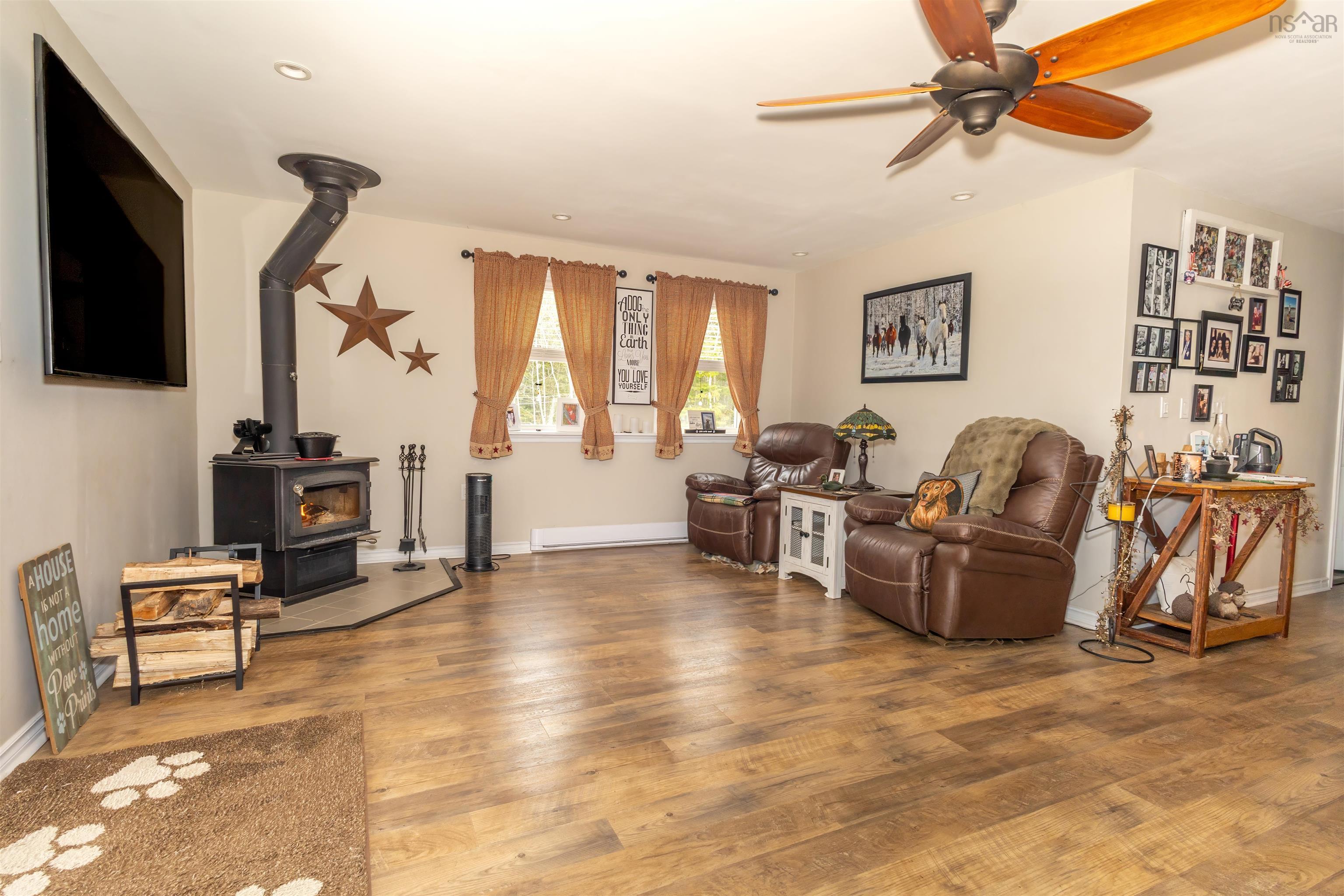 $361,000.00: 99 Blaze Road, Loch Lomond
