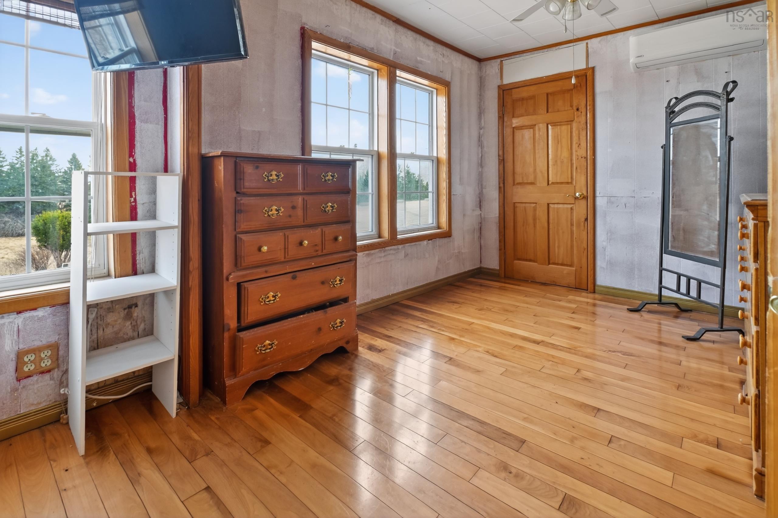 $349,000.00: 460 Red Point Road, Red Point
