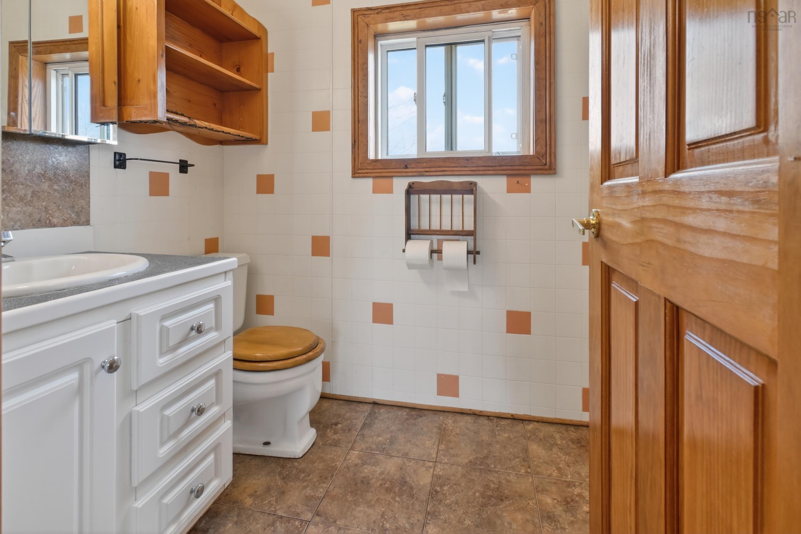 $349,000.00: 460 Red Point Road, Red Point