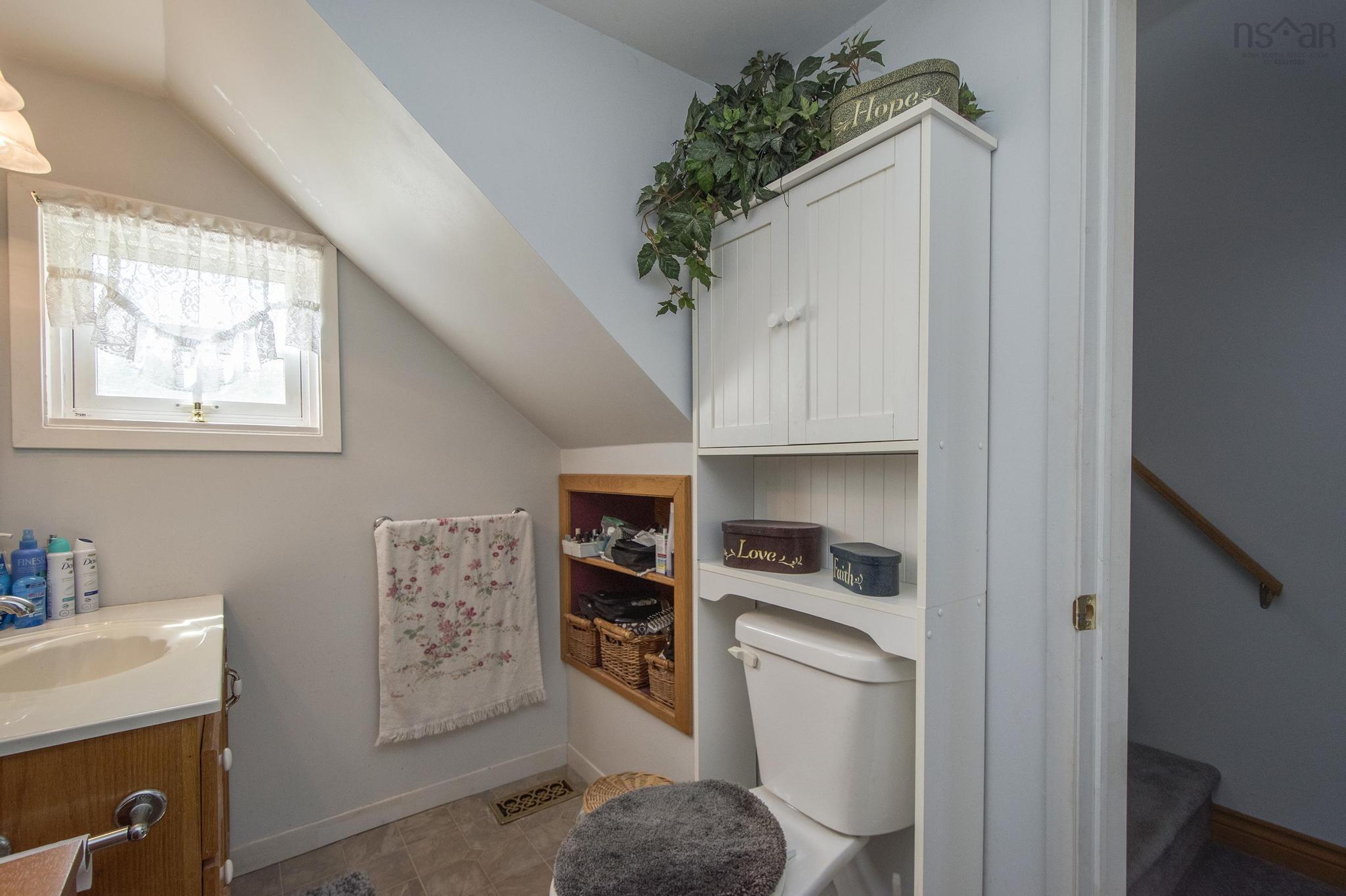 $320,000.00: 8770 Highway 201, Nictaux