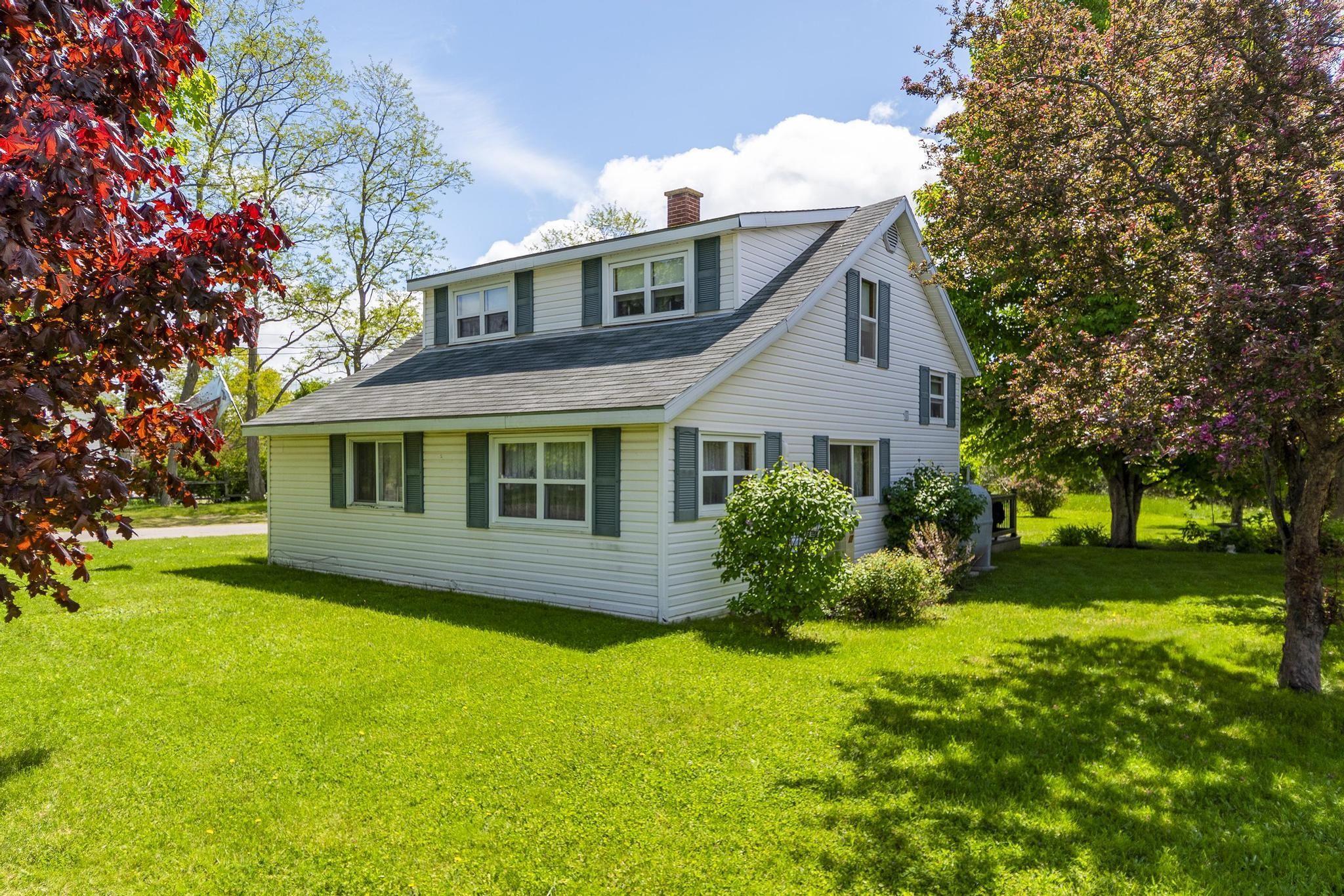 $320,000.00: 8770 Highway 201, Nictaux