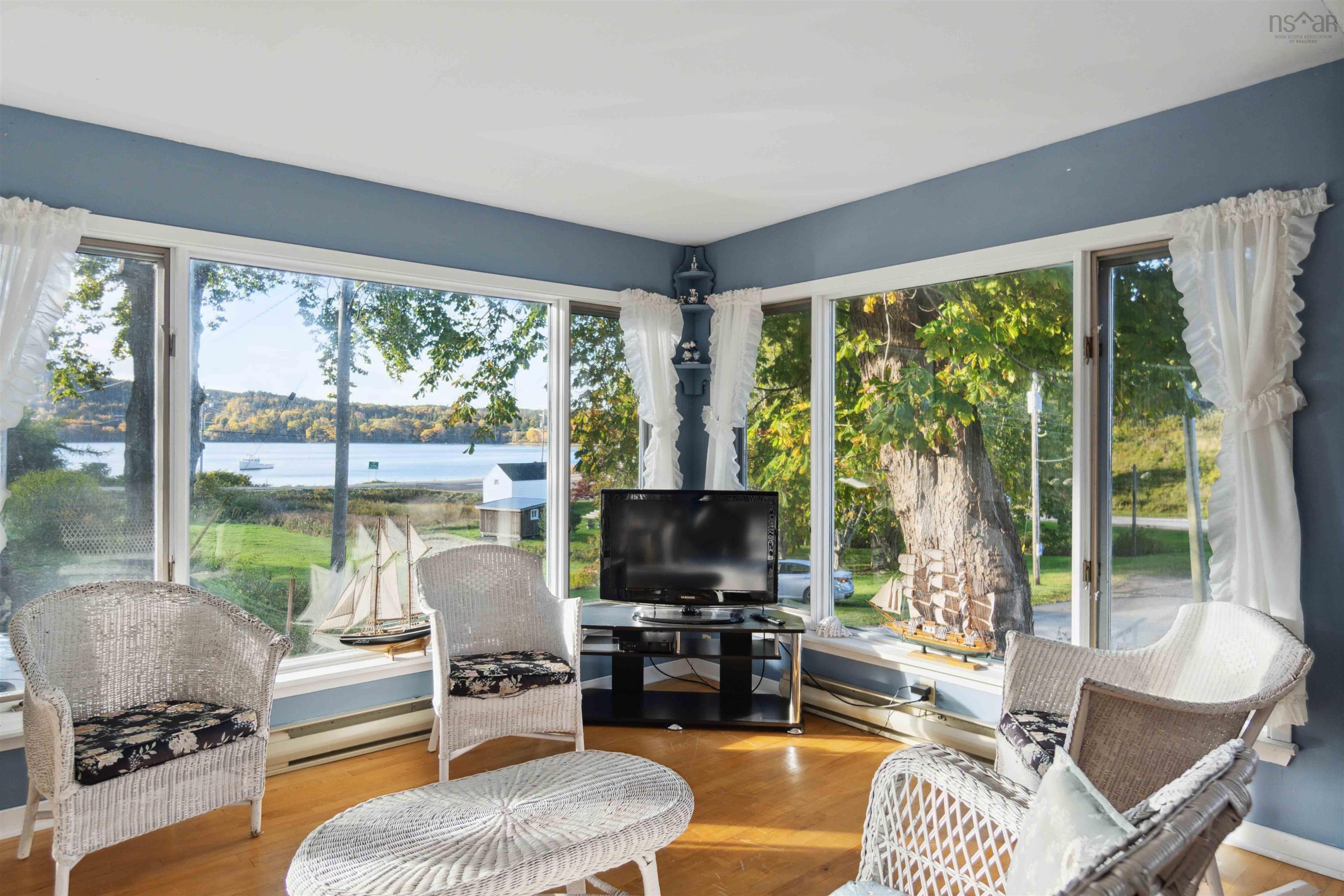 $400,000.00: 387 Church Hill Road, Sandy Cove