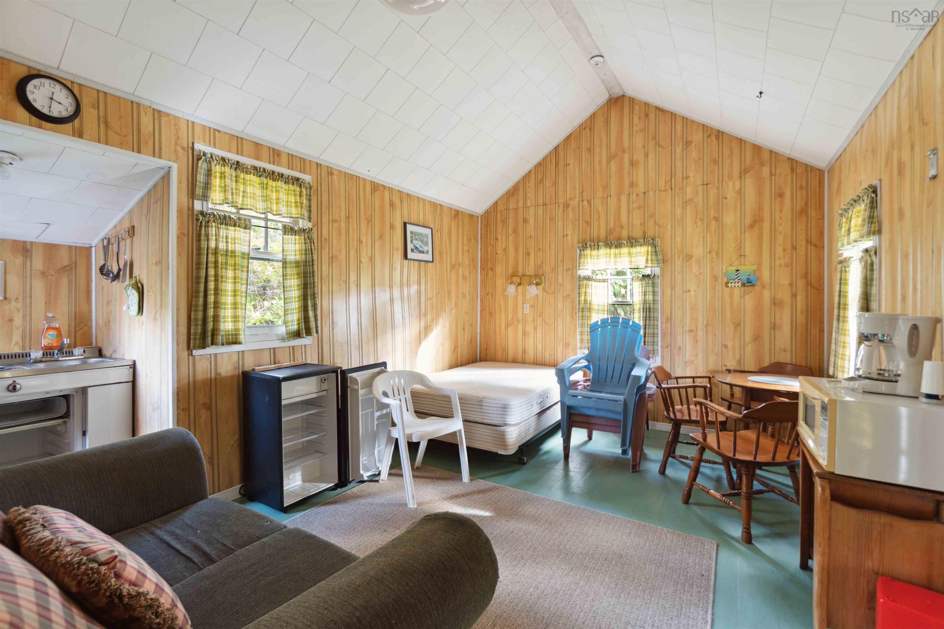 $400,000.00: 387 Church Hill Road, Sandy Cove