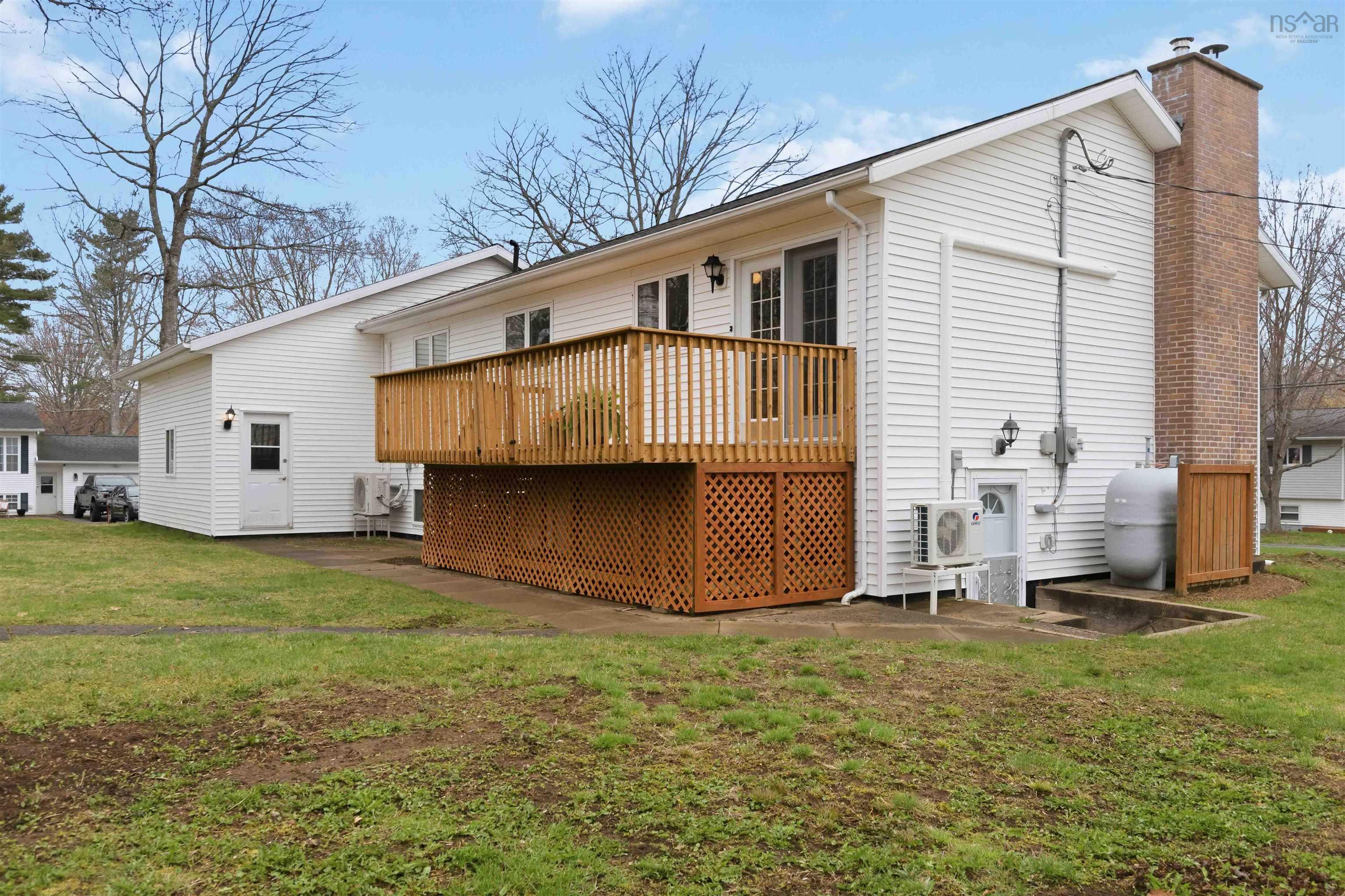 $469,500.00: 834 Beaver Street, Greenwood
