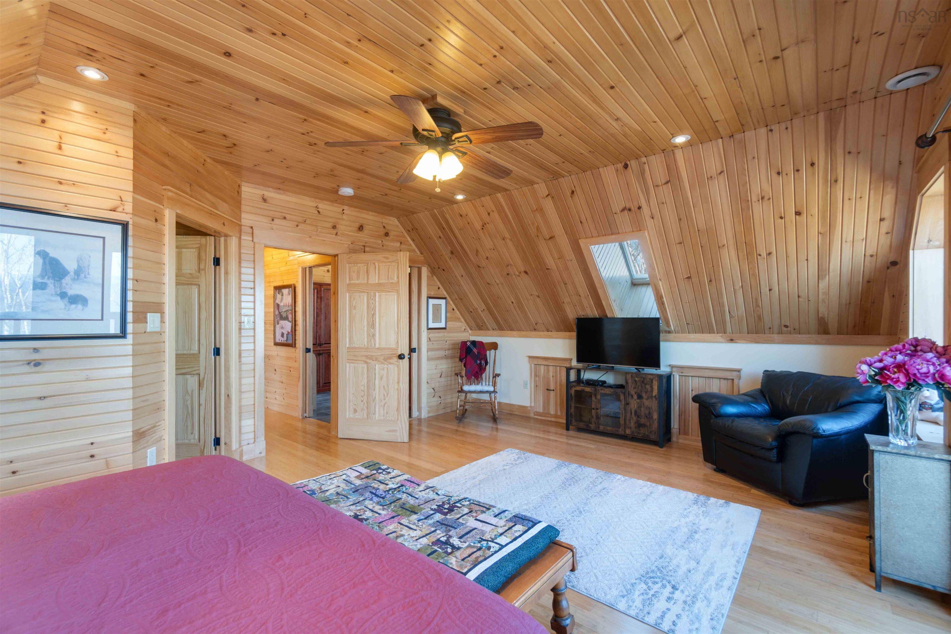 $699,999.00: 9 Karen Court, Cambridge