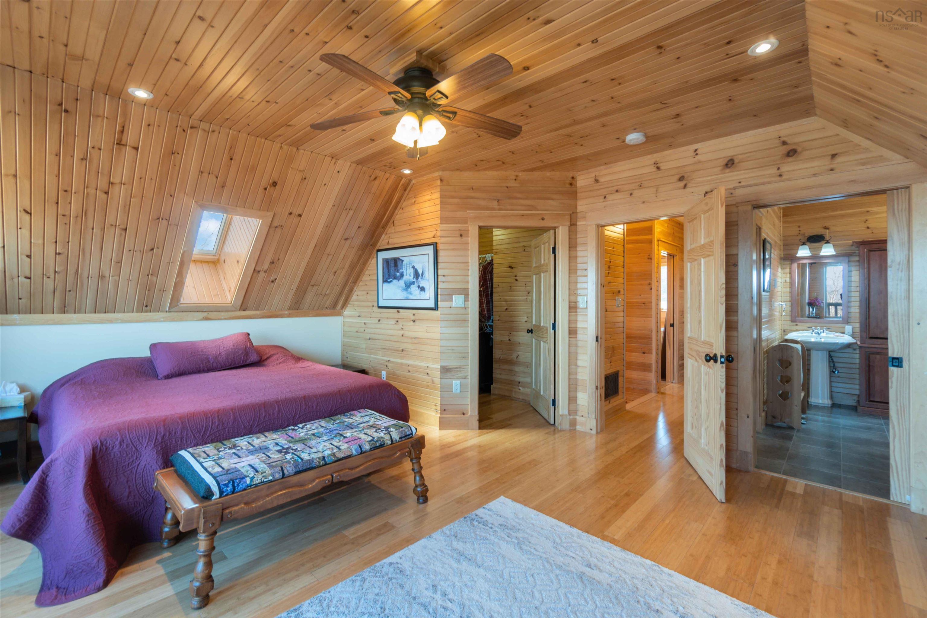 $699,999.00: 9 Karen Court, Cambridge