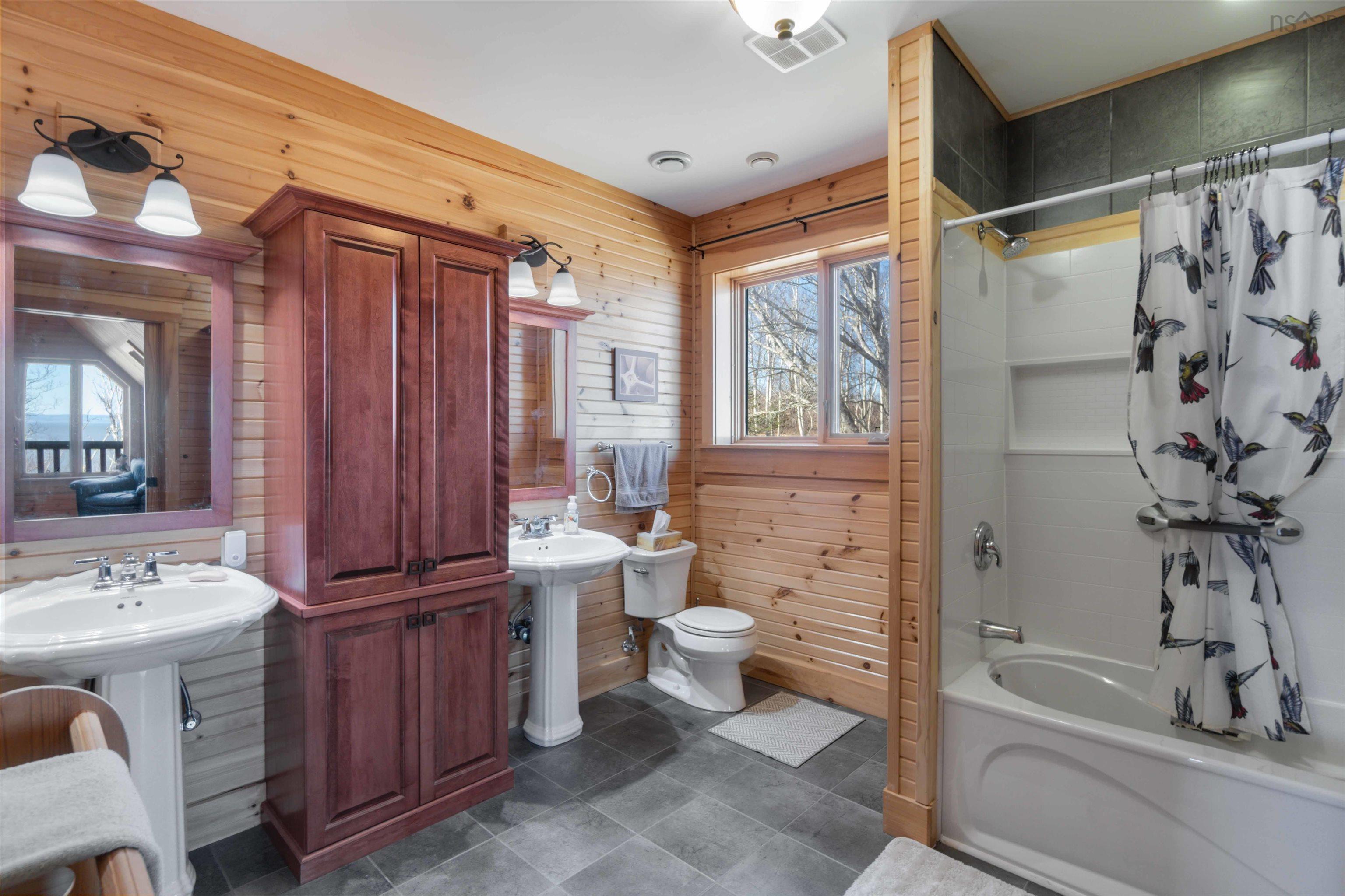 $699,999.00: 9 Karen Court, Cambridge