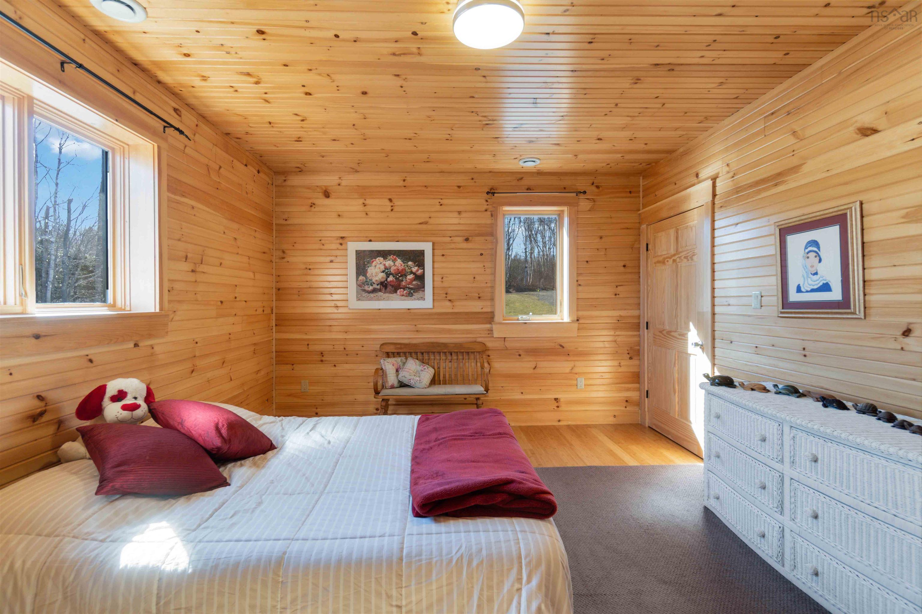 $699,999.00: 9 Karen Court, Cambridge