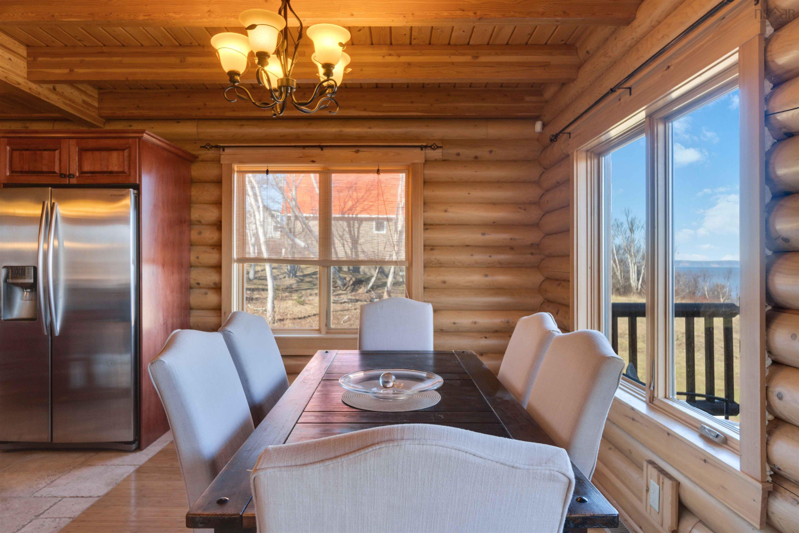 $699,999.00: 9 Karen Court, Cambridge