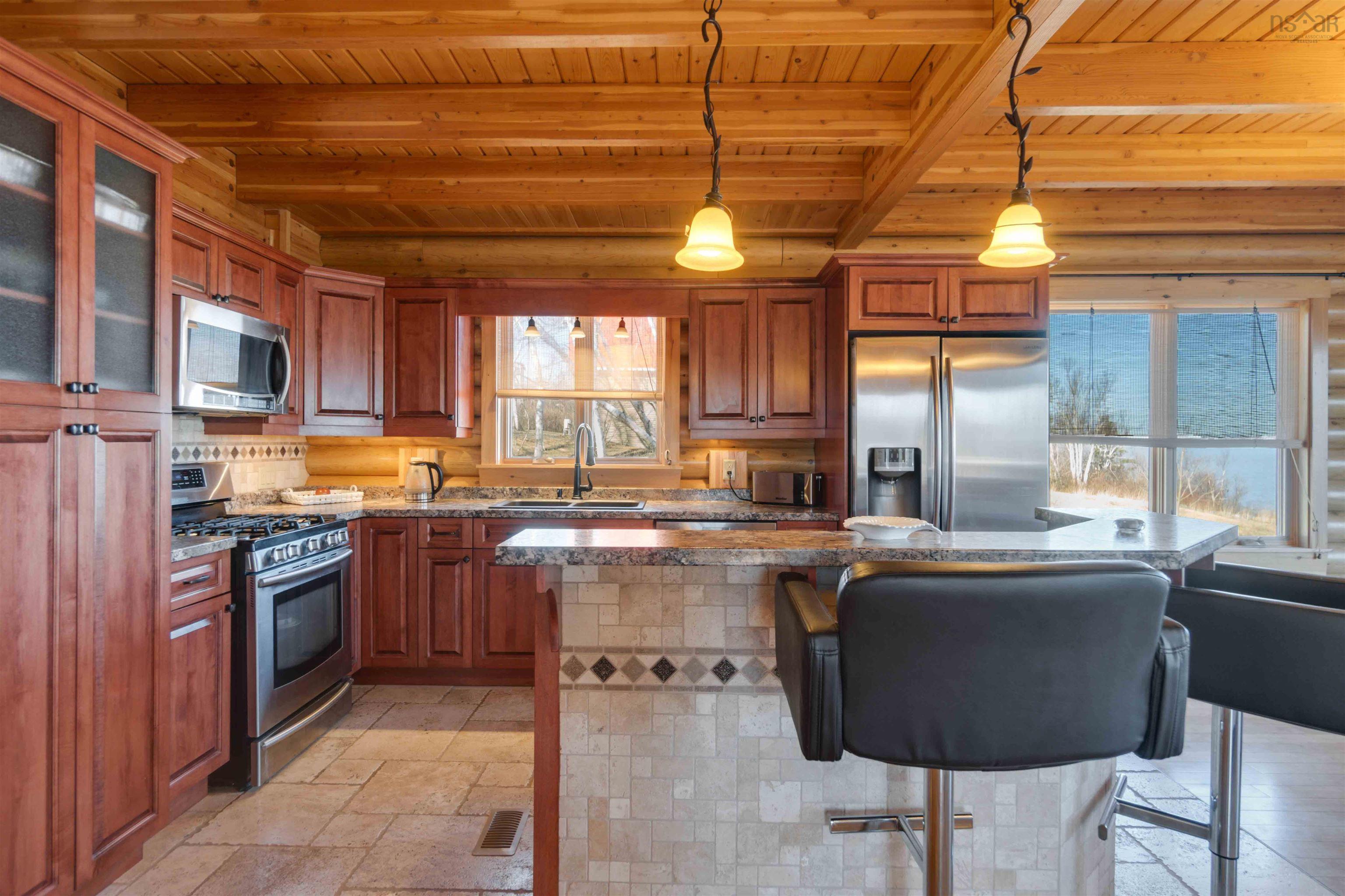 $699,999.00: 9 Karen Court, Cambridge