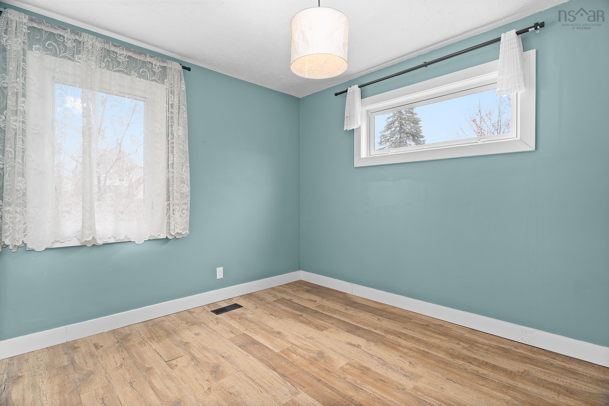 43 Lakecrest Drive, Dartmouth, NS (MLS 202609258)