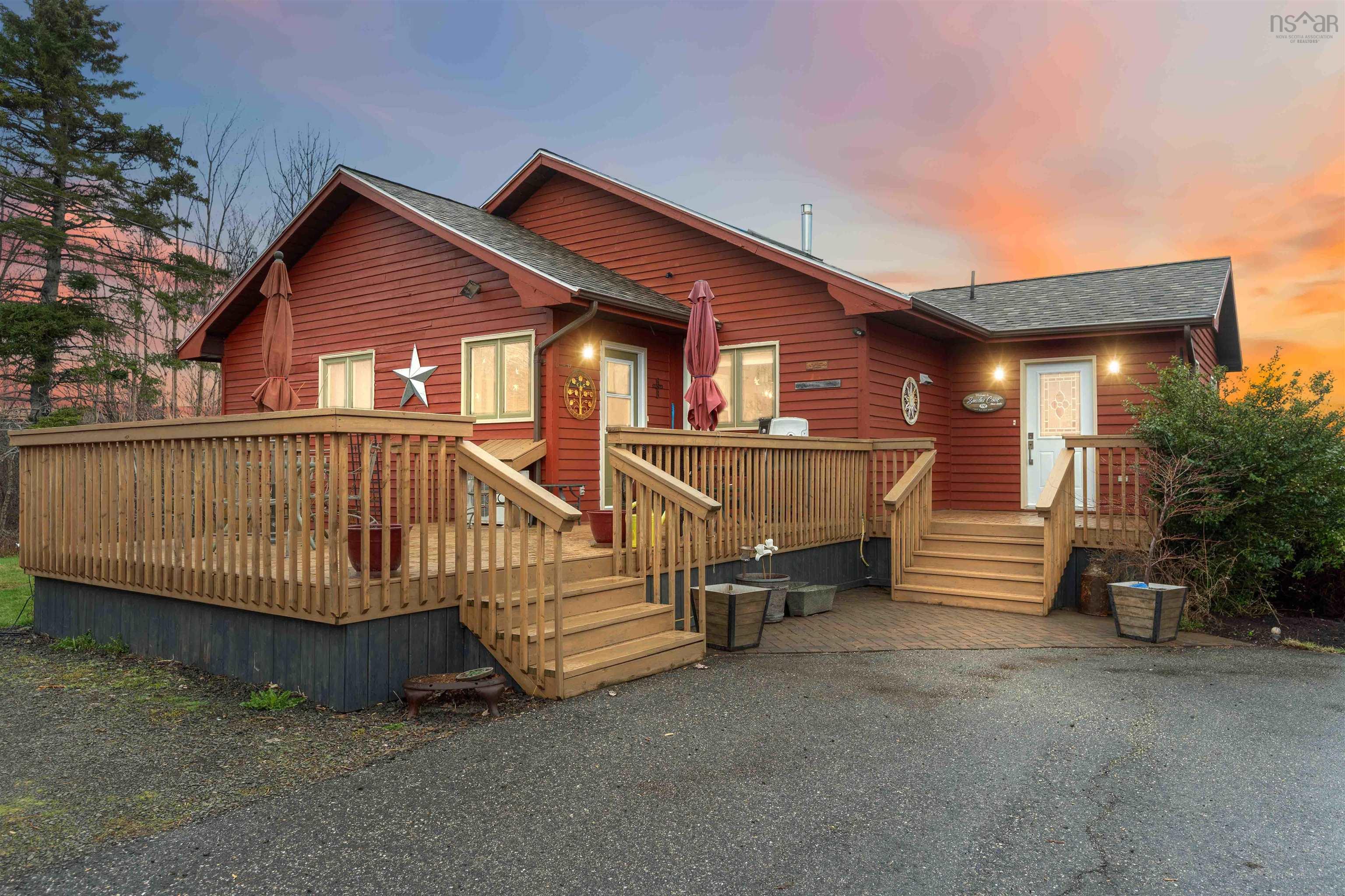 $679,900.00: 172 West Old Post Road, Smiths Cove