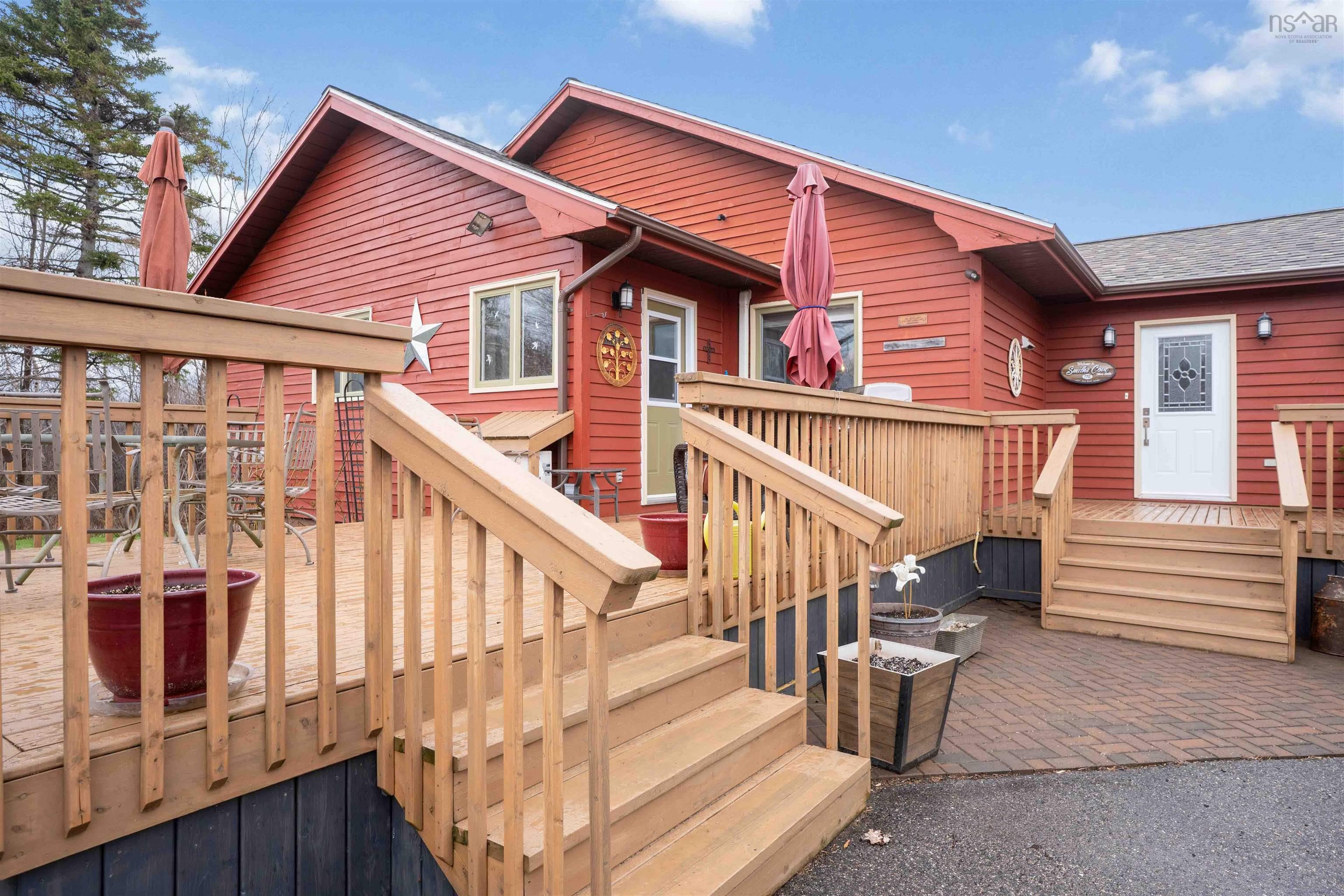 $679,900.00: 172 West Old Post Road, Smiths Cove