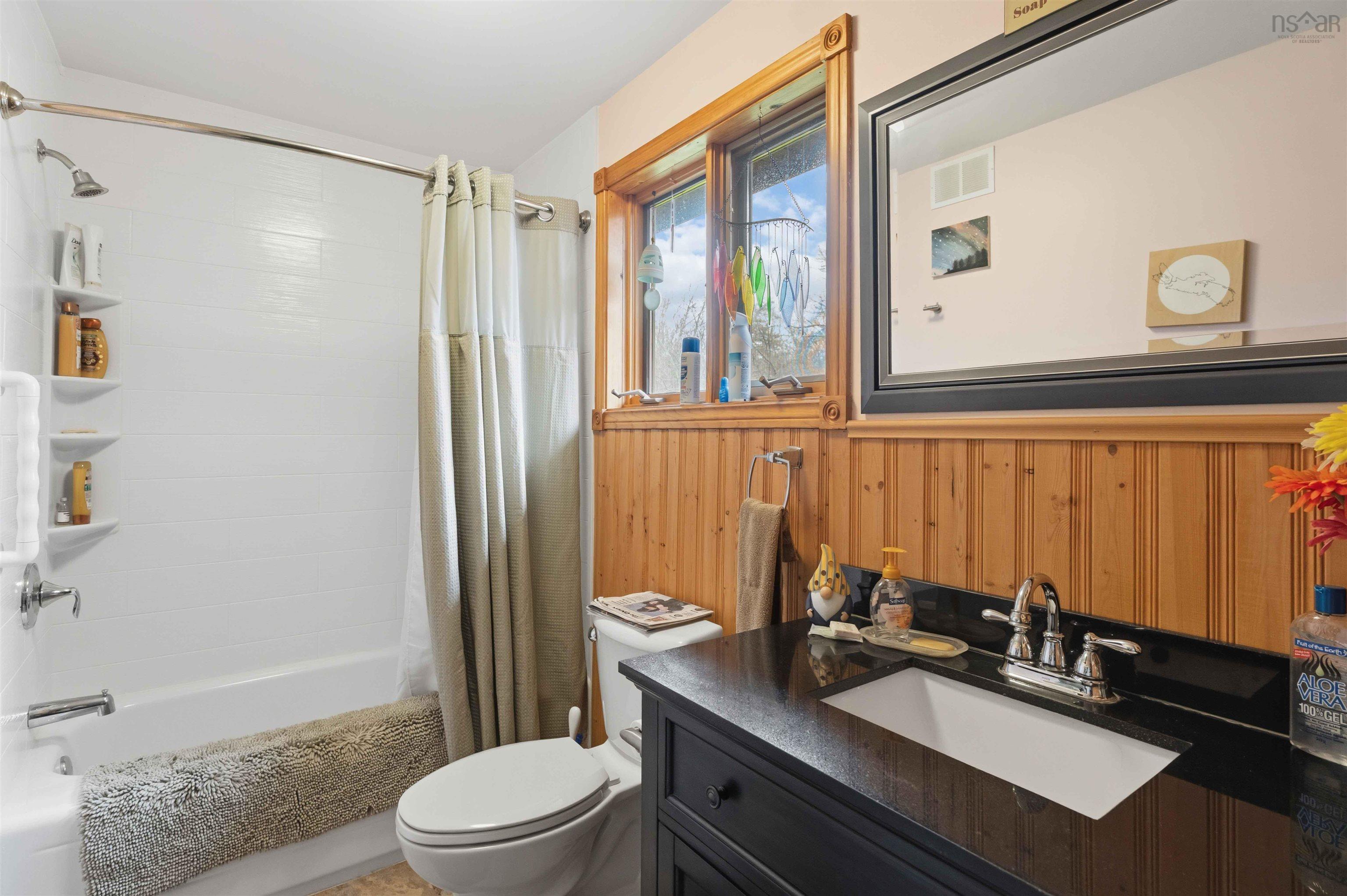 $679,900.00: 172 West Old Post Road, Smiths Cove