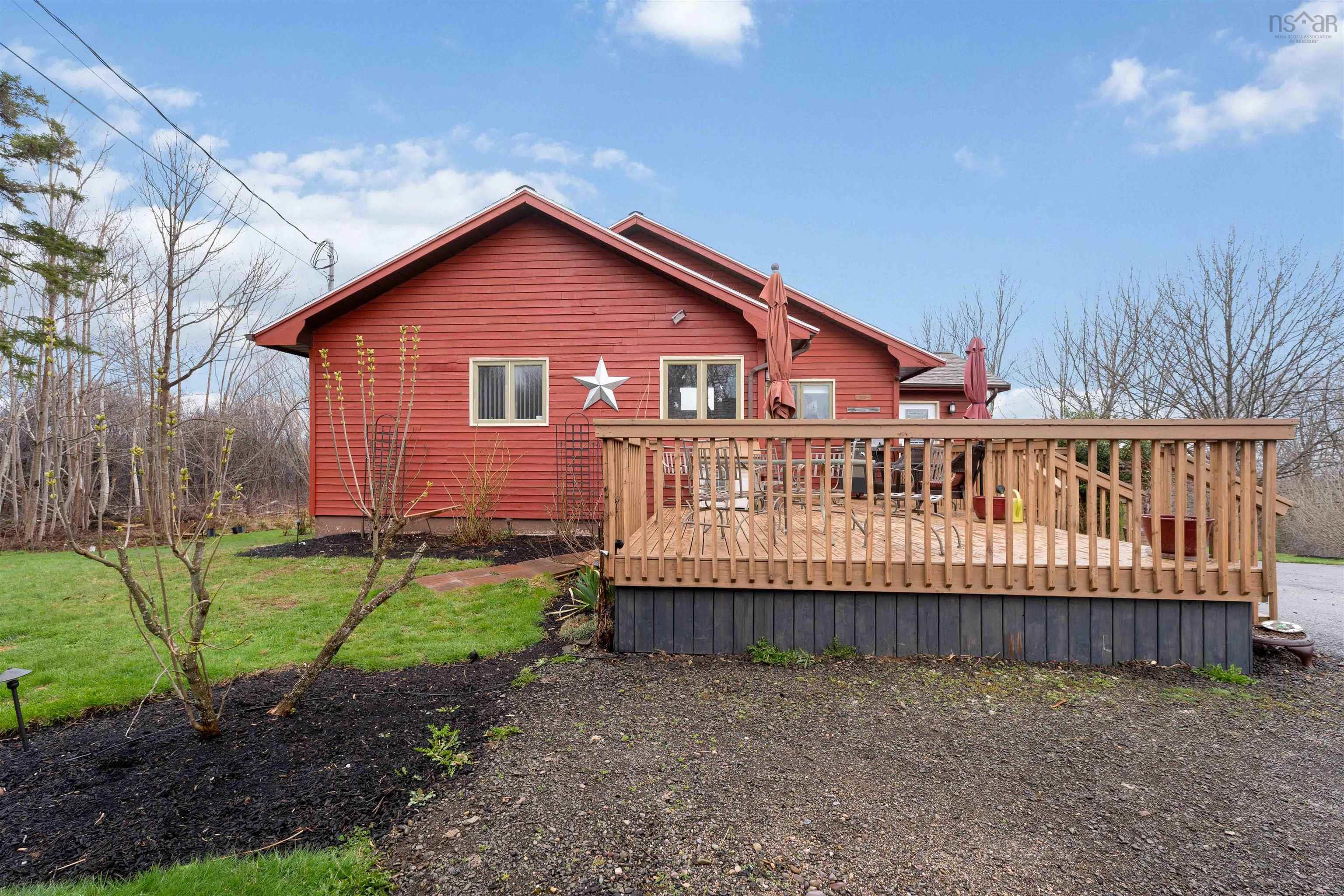 $679,900.00: 172 West Old Post Road, Smiths Cove