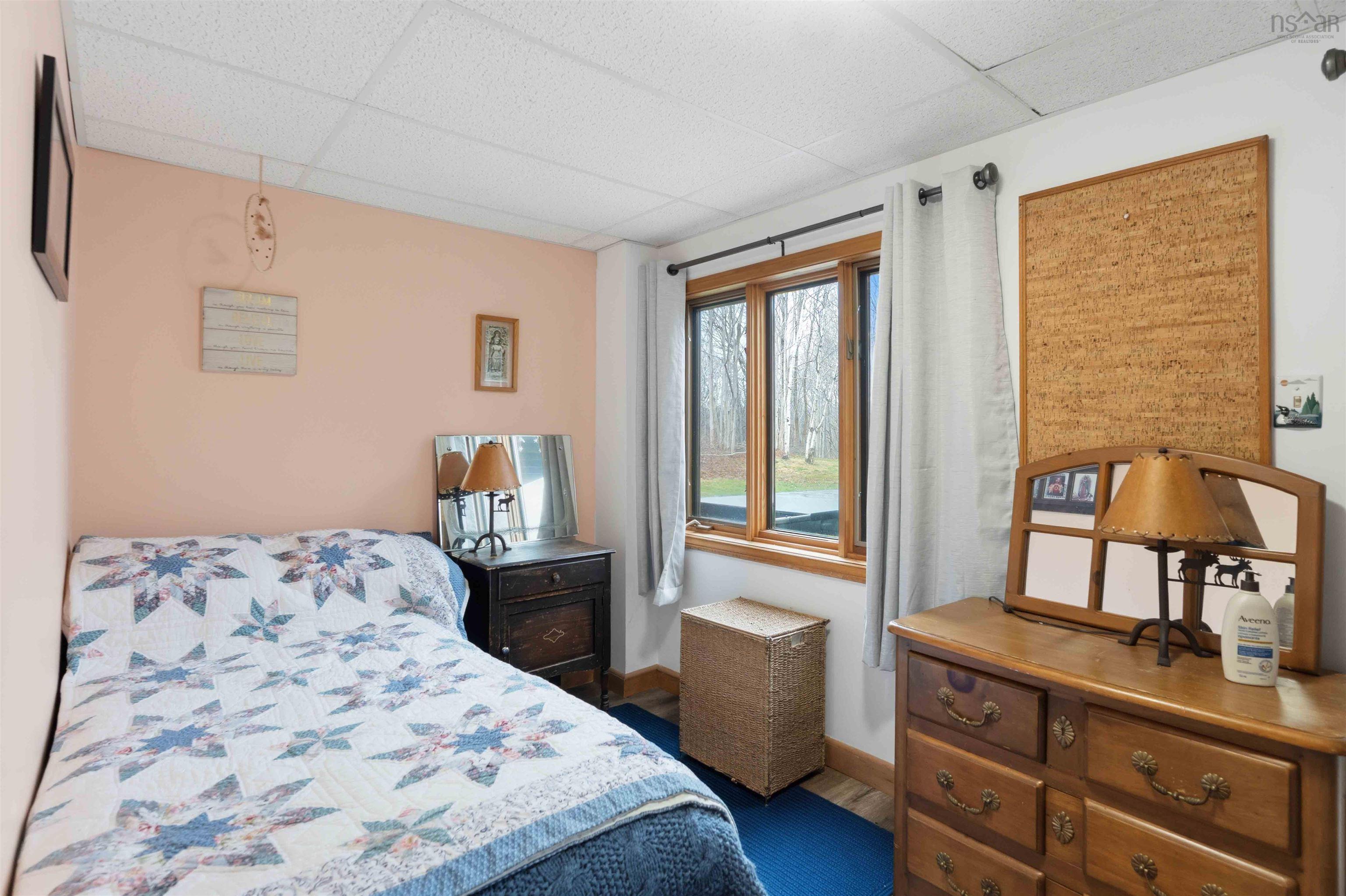$679,900.00: 172 West Old Post Road, Smiths Cove