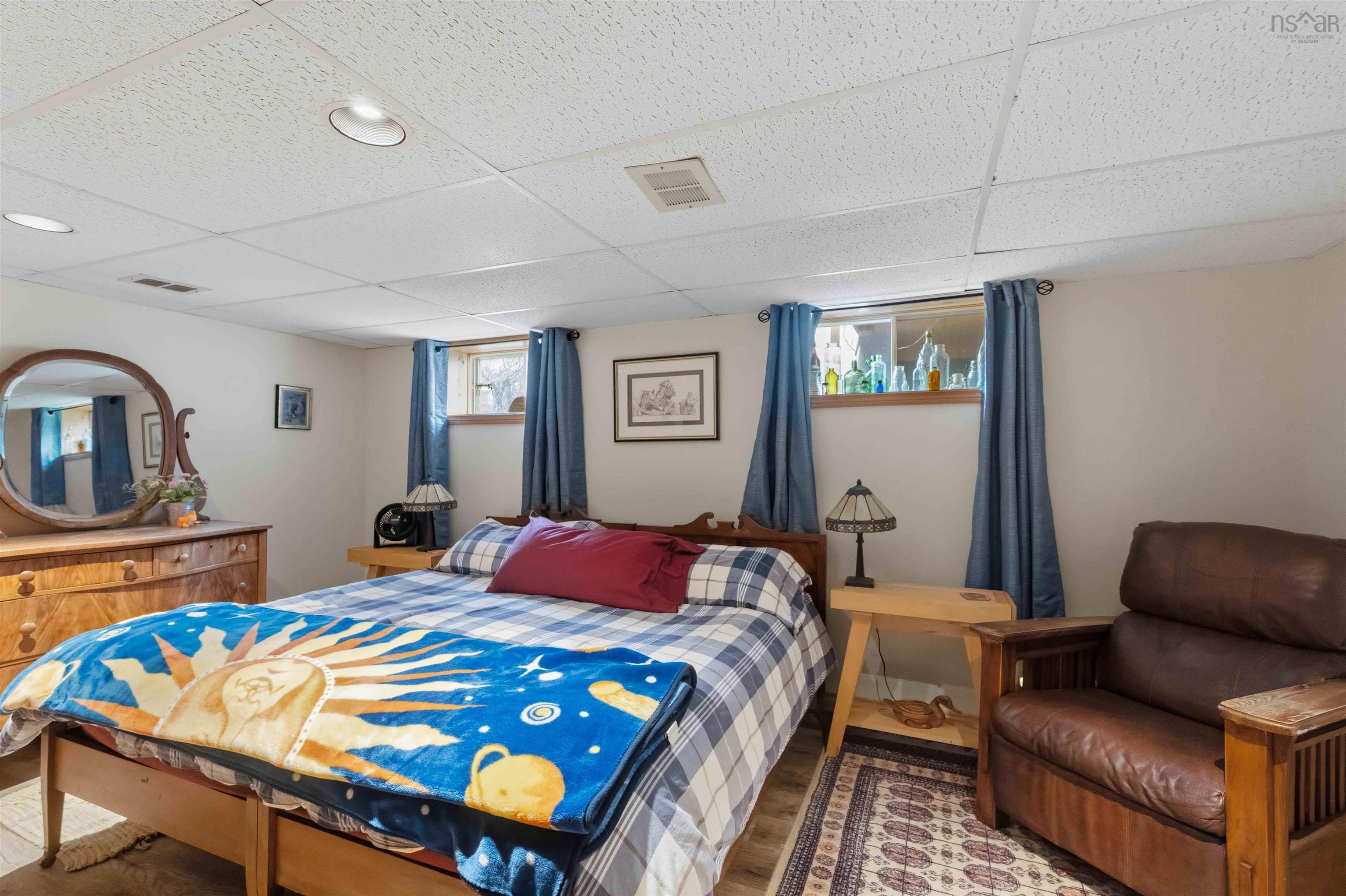 $679,900.00: 172 West Old Post Road, Smiths Cove