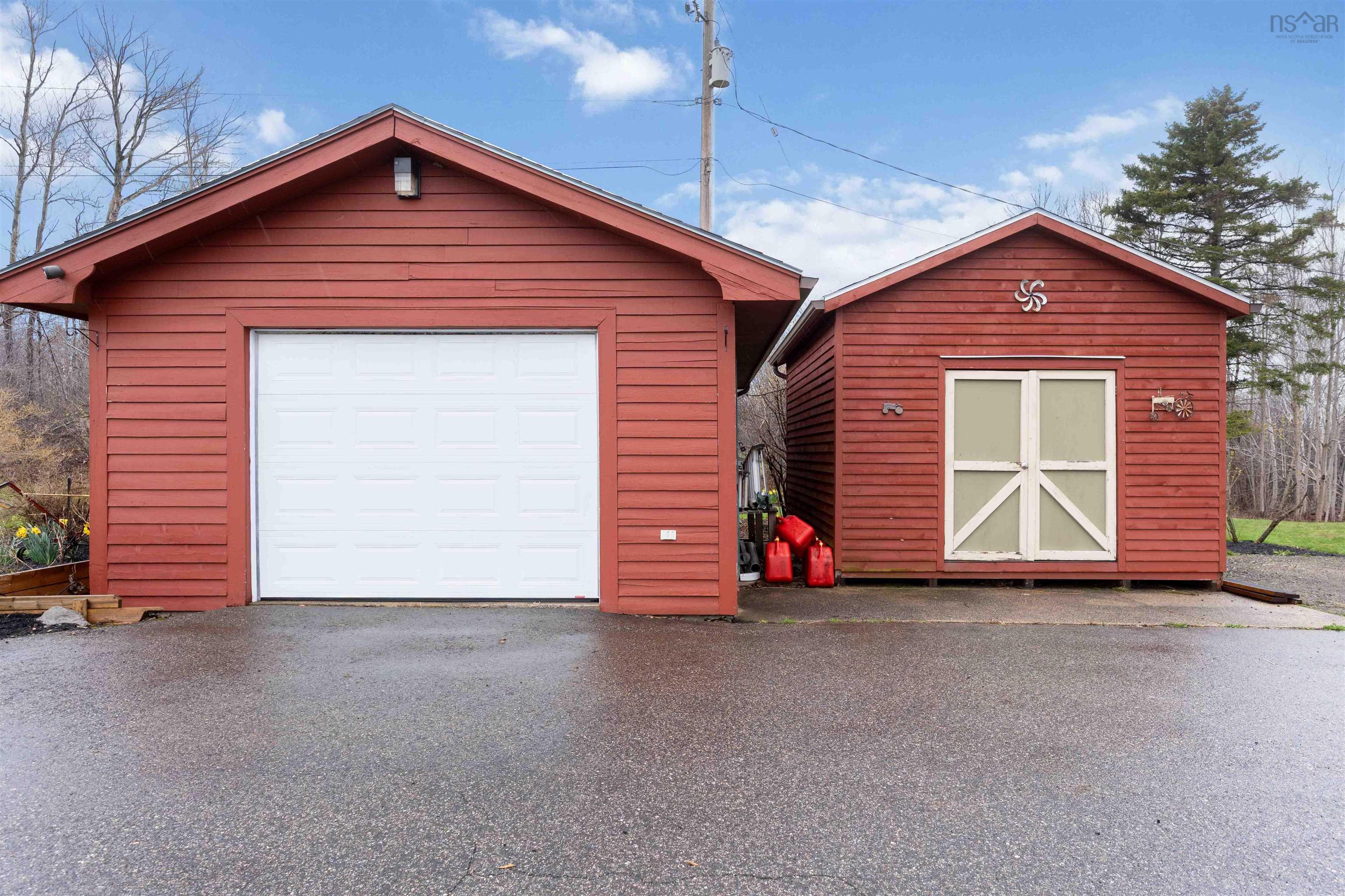 $679,900.00: 172 West Old Post Road, Smiths Cove