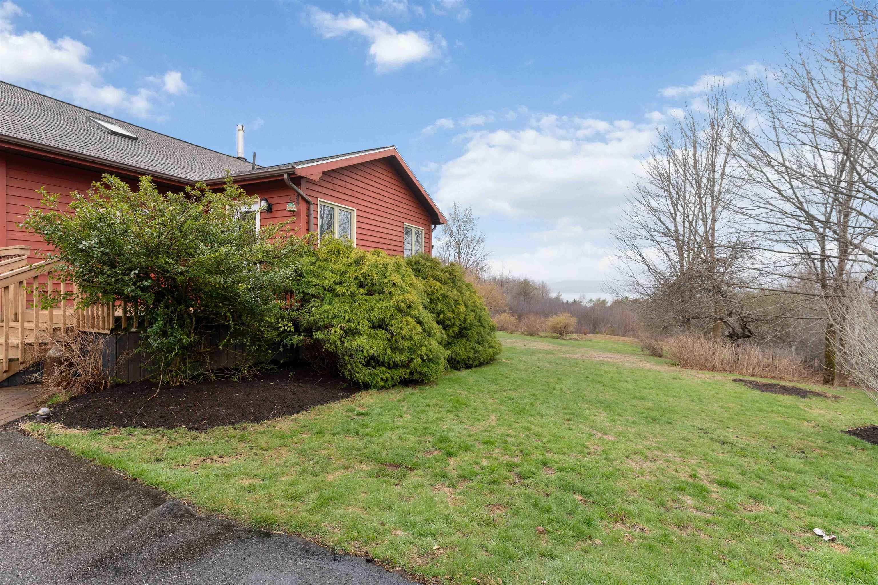 $679,900.00: 172 West Old Post Road, Smiths Cove