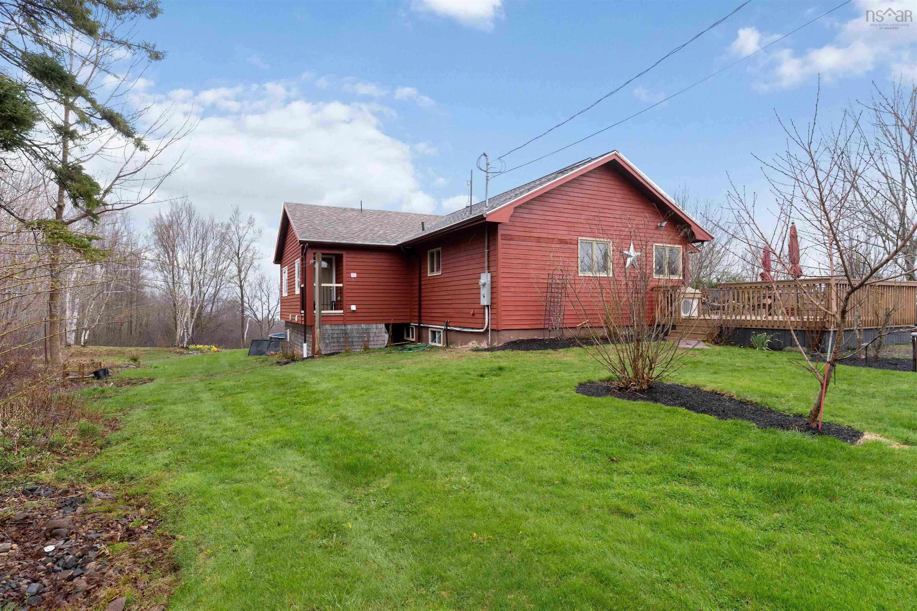 $679,900.00: 172 West Old Post Road, Smiths Cove