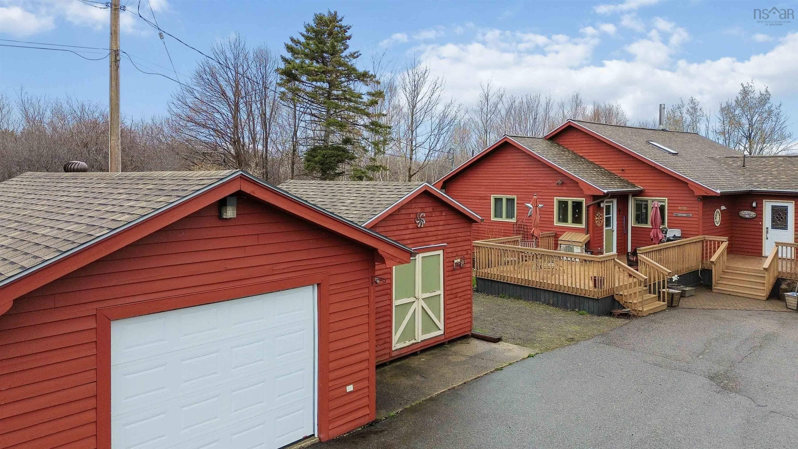 $679,900.00: 172 West Old Post Road, Smiths Cove