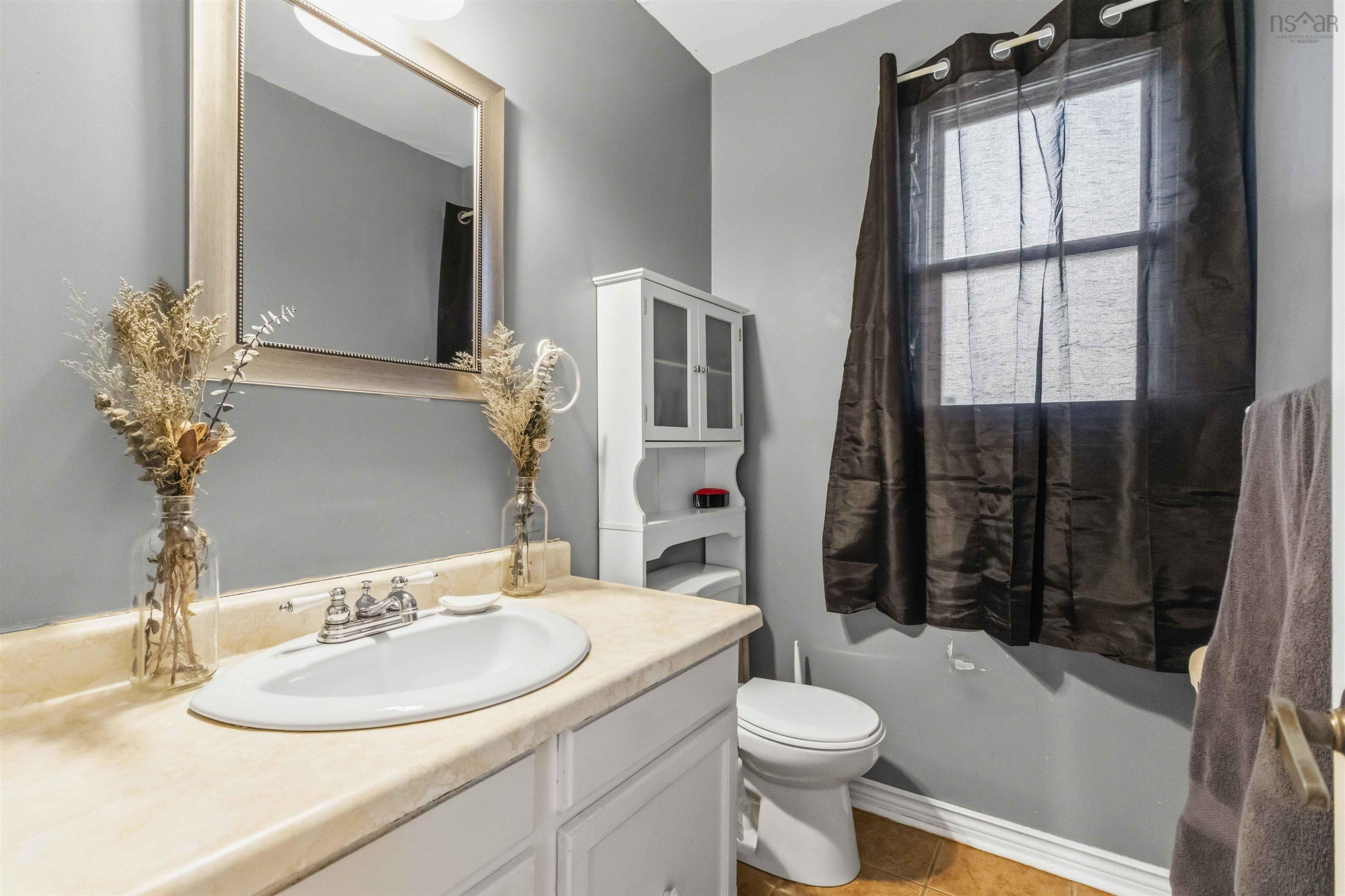 7 Fiddlers Green, Cole Harbour, NS (MLS 202609272)