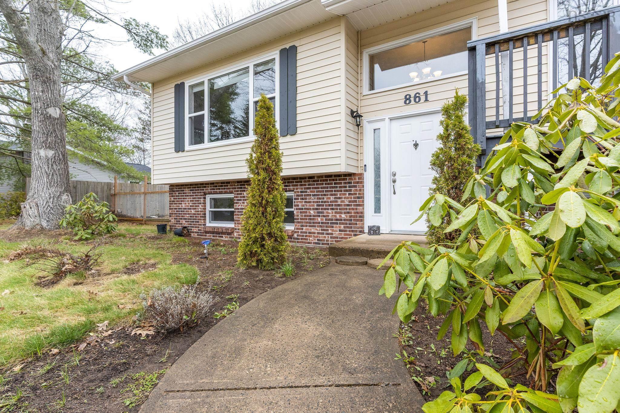 $450,000.00: 861 Julie Drive, Kingston