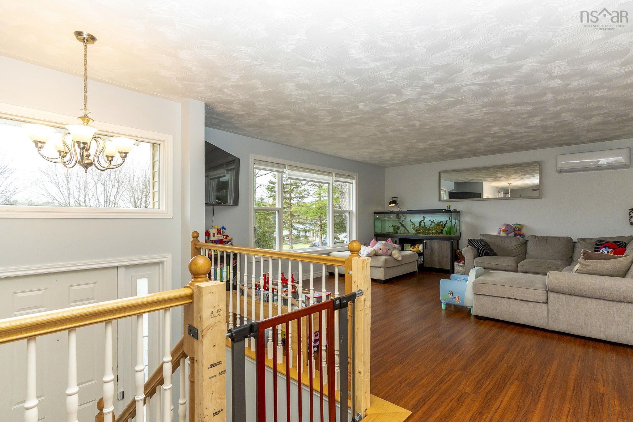 $450,000.00: 861 Julie Drive, Kingston