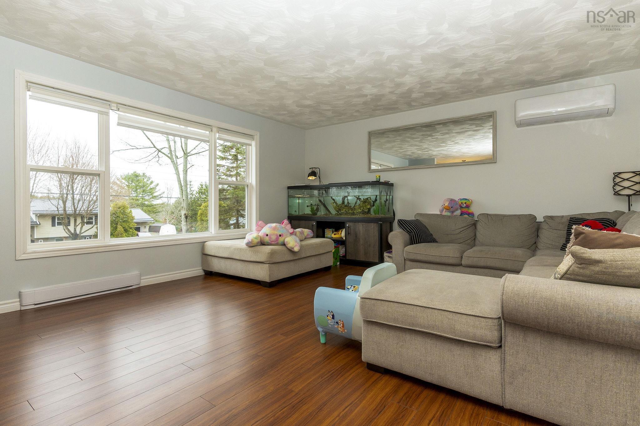 $450,000.00: 861 Julie Drive, Kingston
