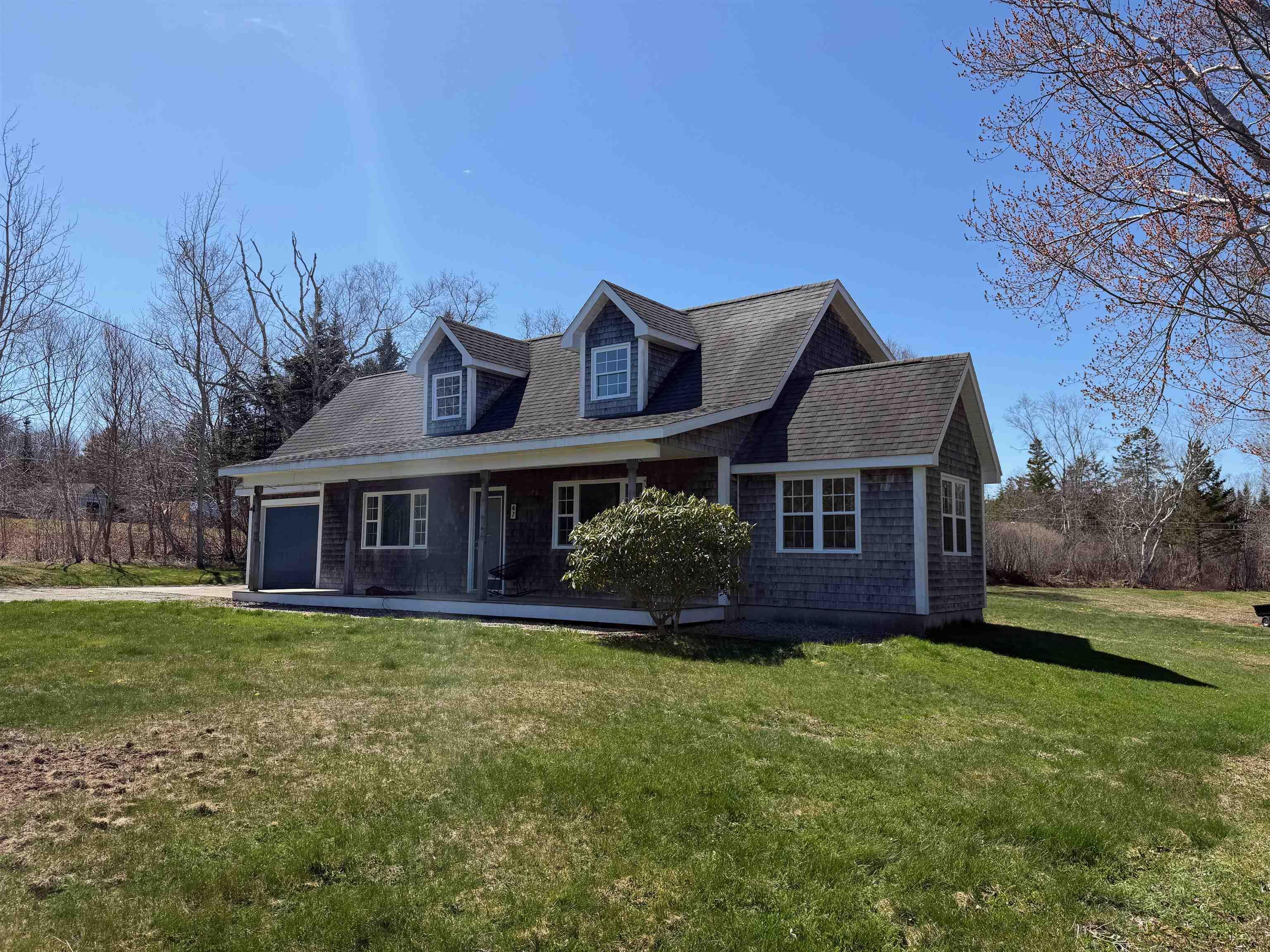 $429,900.00: 47 Riverdale Drive, Pleasant Lake