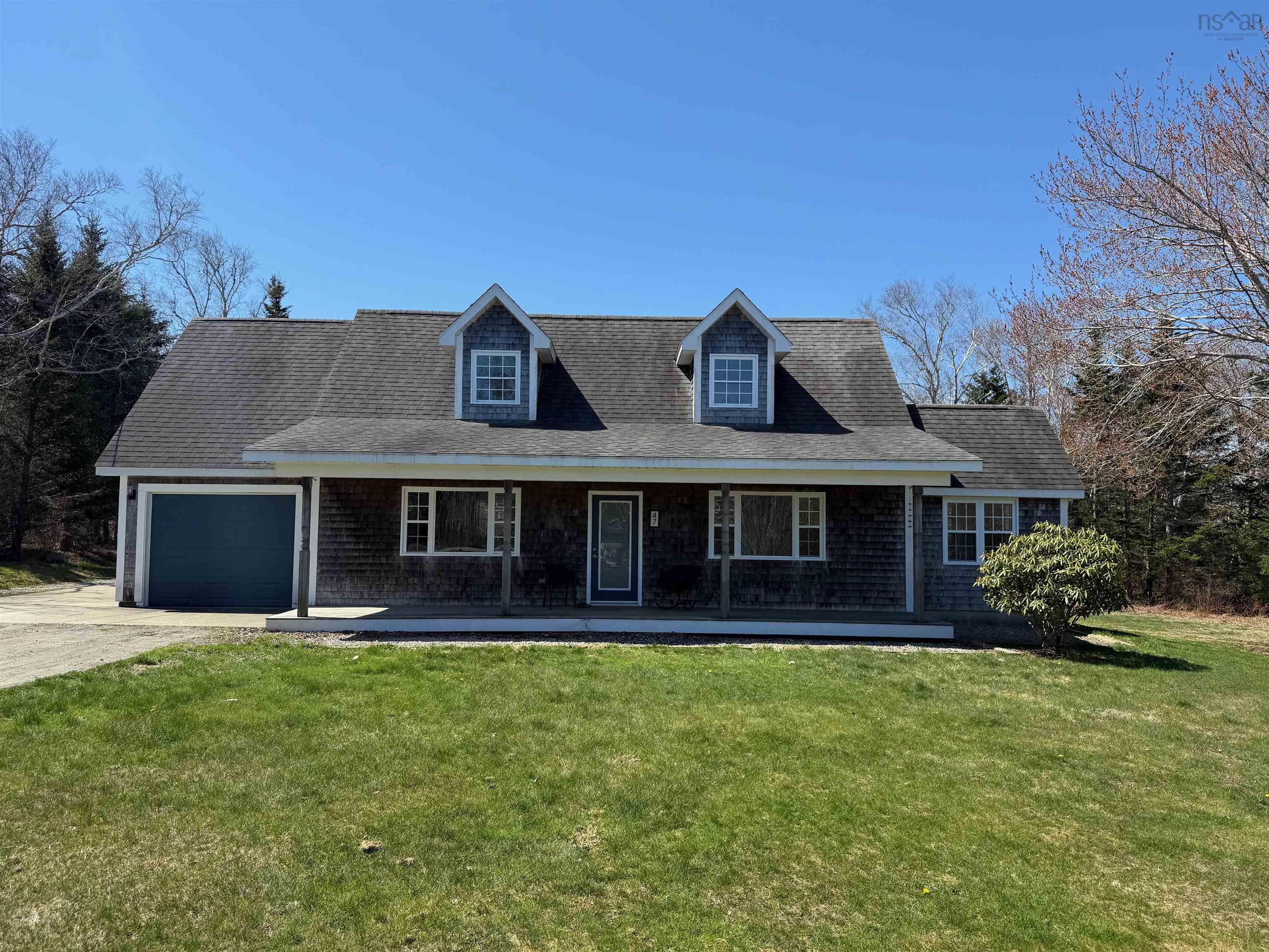 $429,900.00: 47 Riverdale Drive, Pleasant Lake