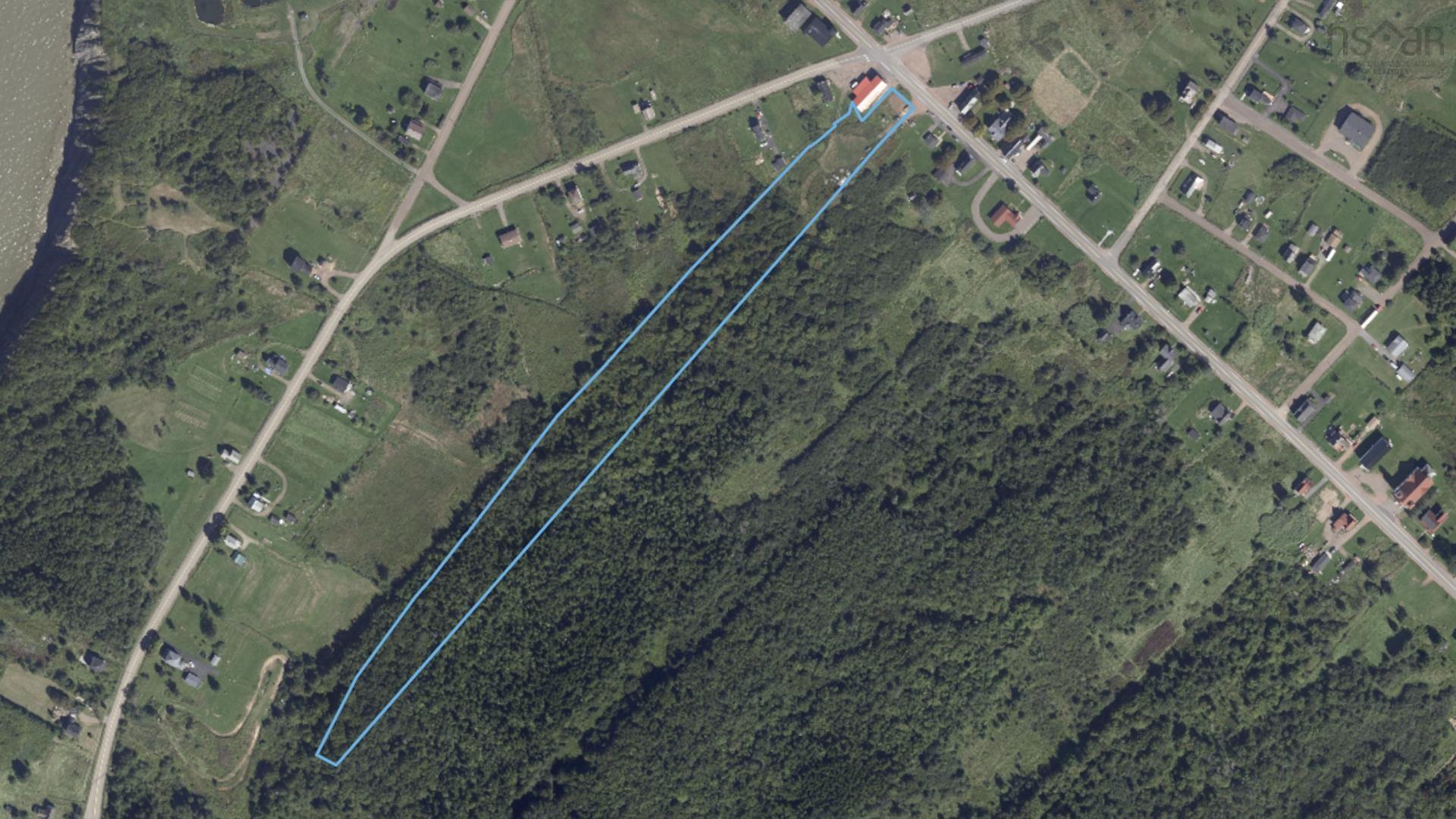 $69,900.00: 8 Highway 242, Joggins