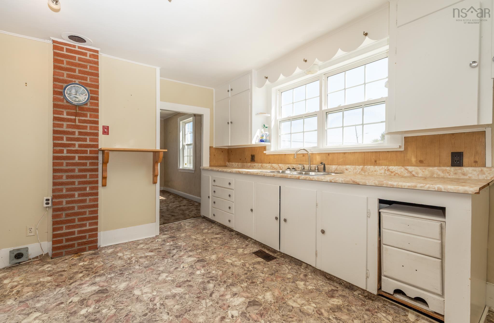 $229,900.00: 41 Brooklyn Road, Brooklyn