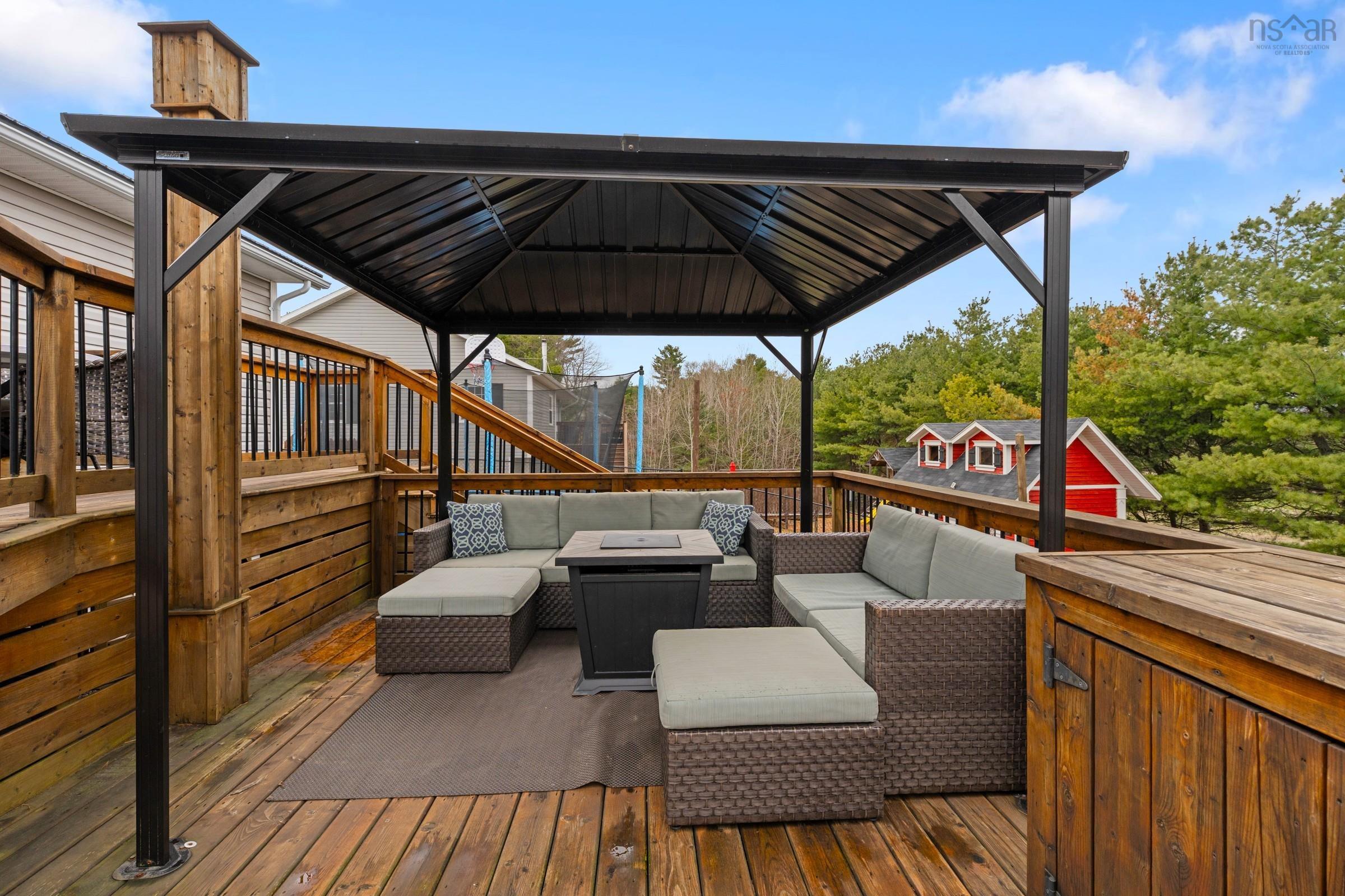 $599,900.00: 1857 Acadia Drive, Kingston