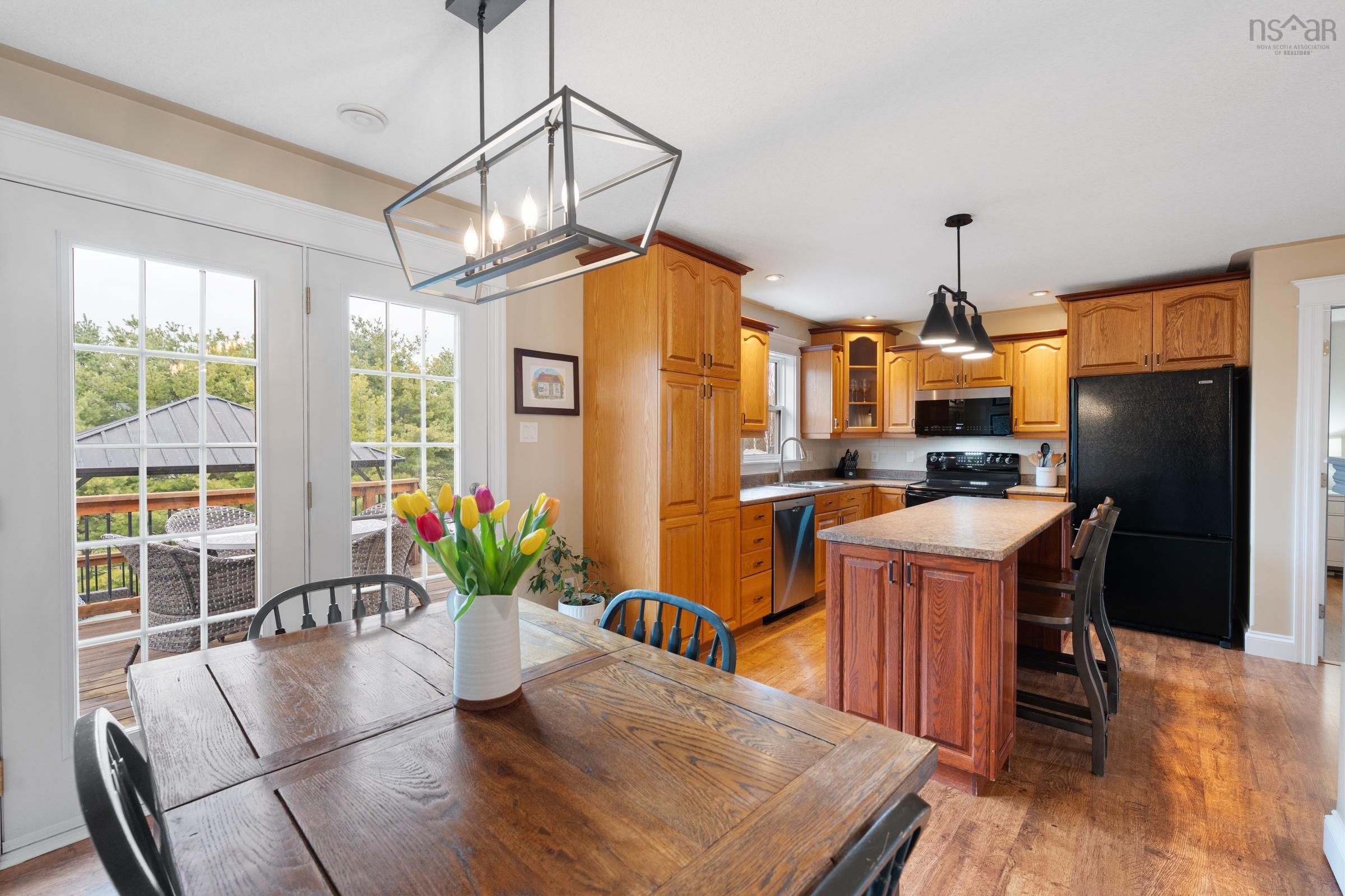 $599,900.00: 1857 Acadia Drive, Kingston