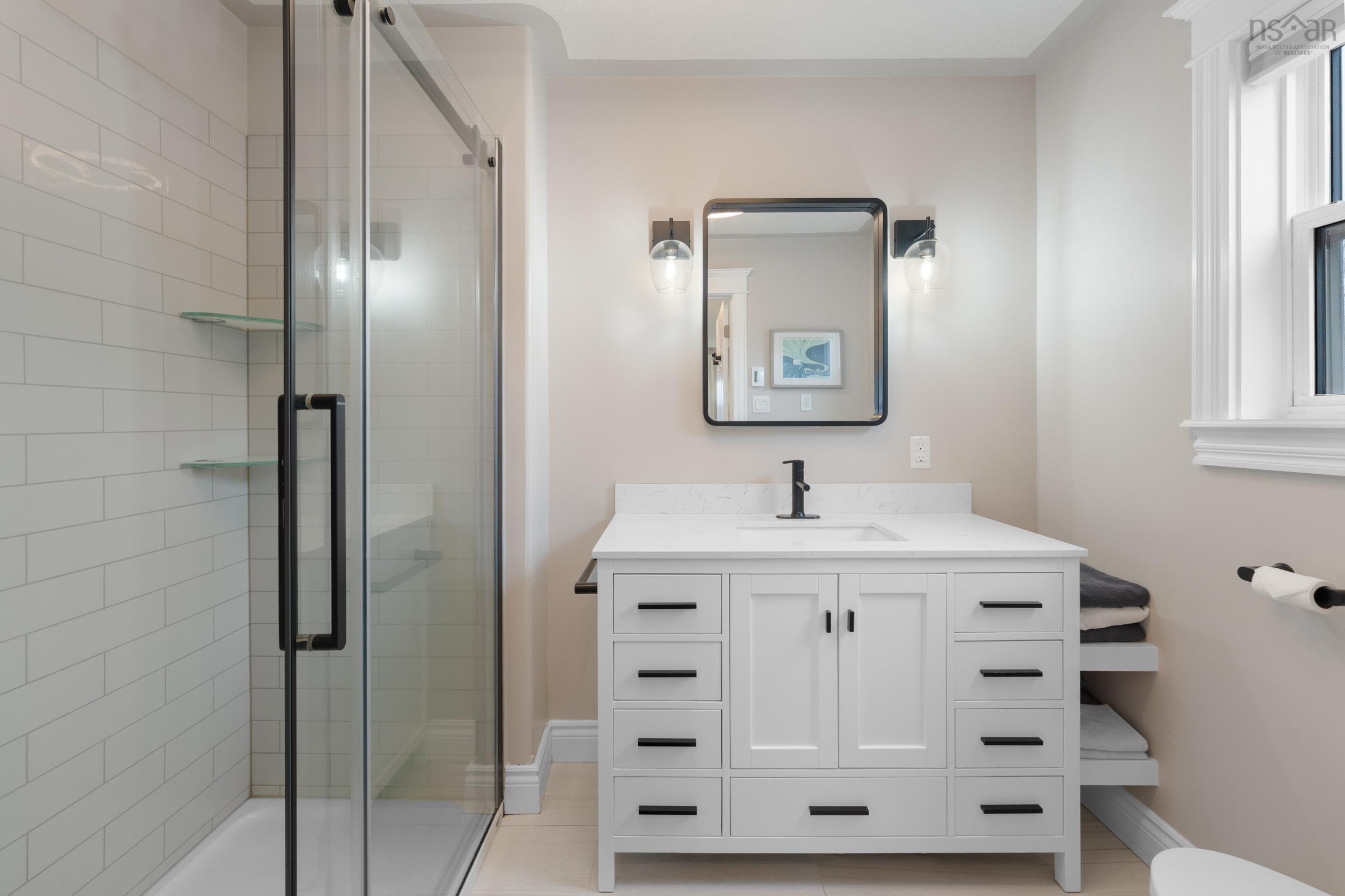 $599,900.00: 1857 Acadia Drive, Kingston